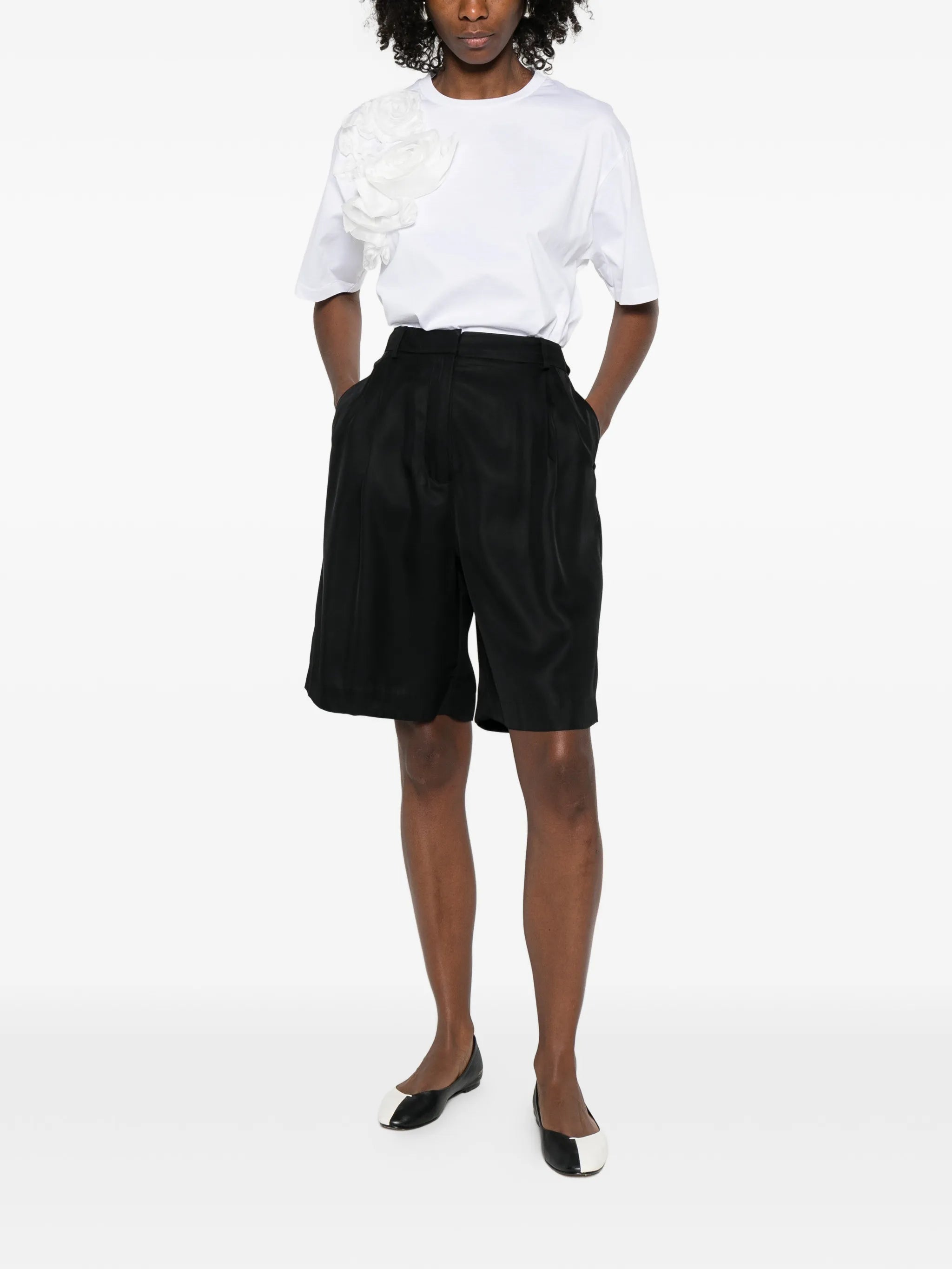 pleated bermuda shorts