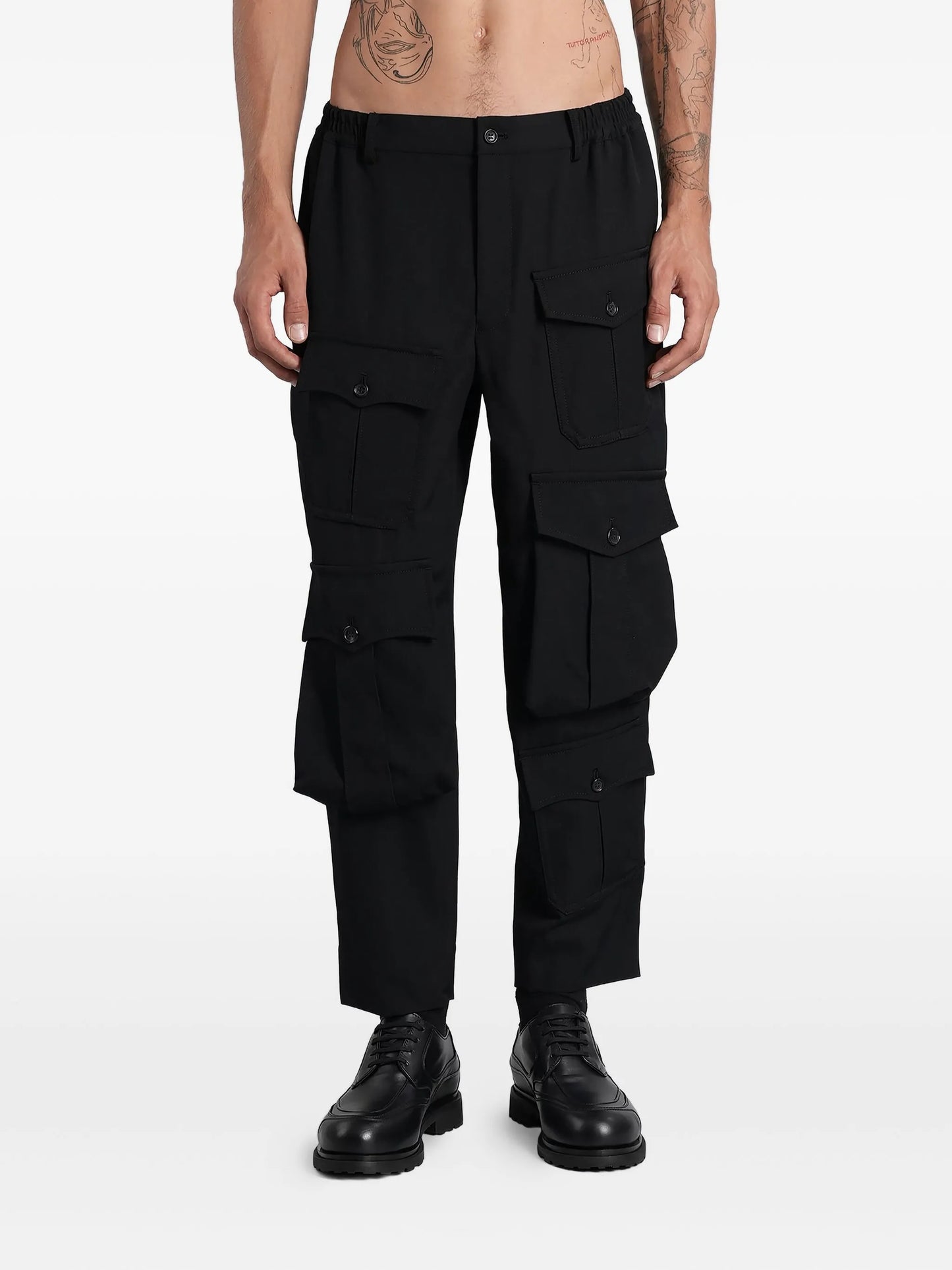 multi-pocket cargo pants