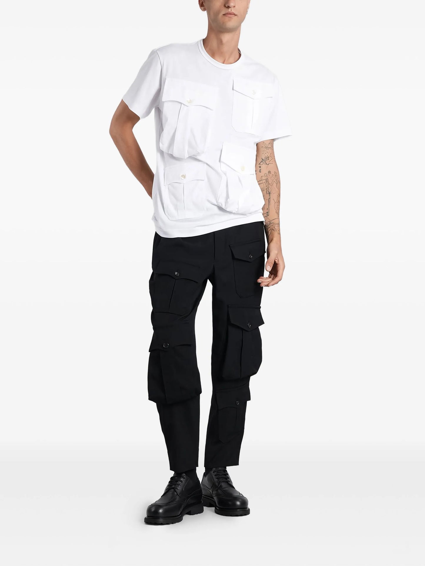 multi-pocket cargo pants