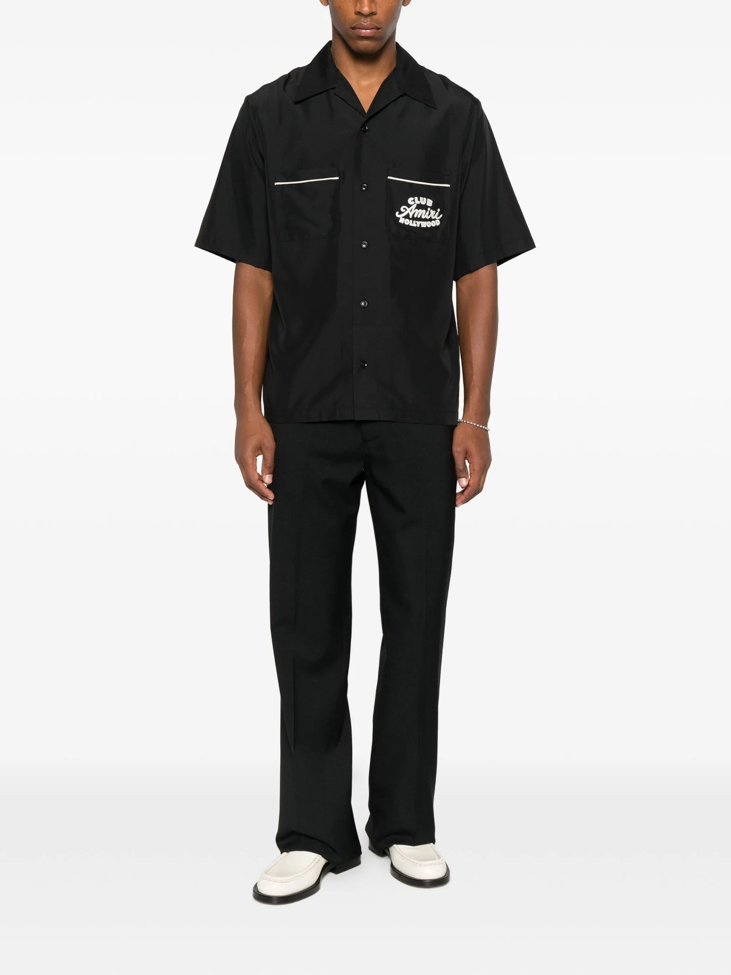 embroidered-pocket short-sleeve shirt