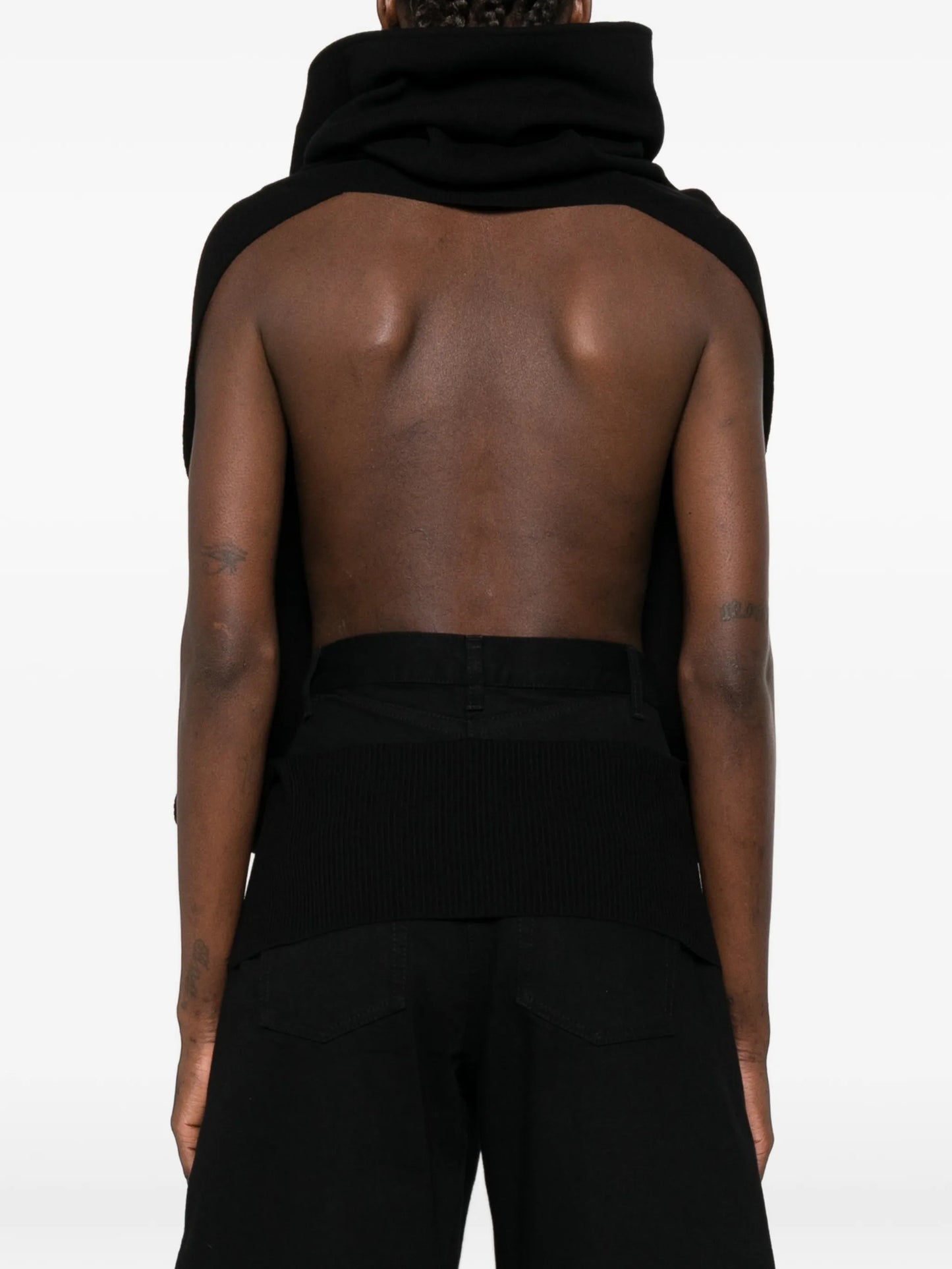 open-back knitted vest