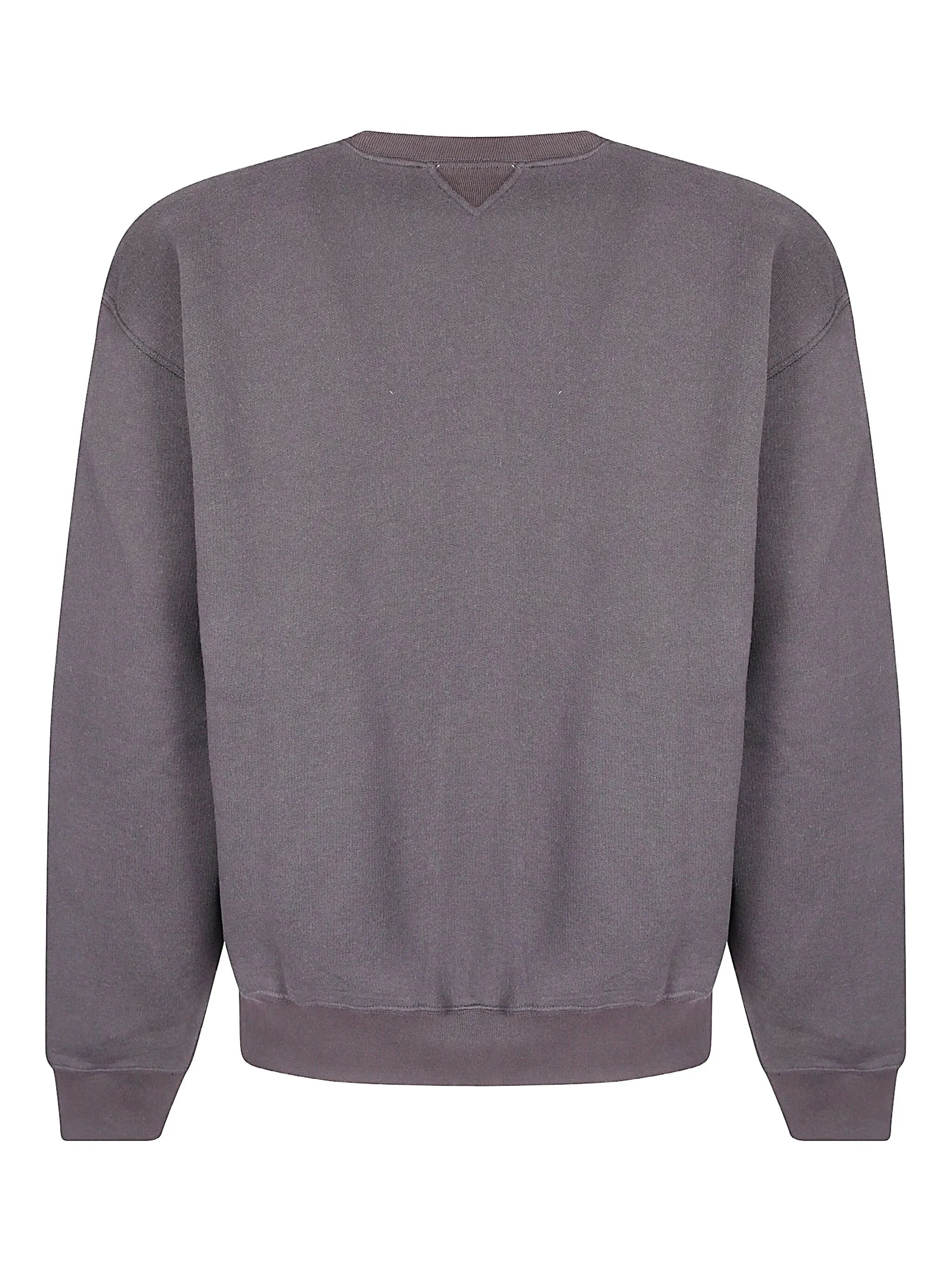 long-sleeve sweatshirt
