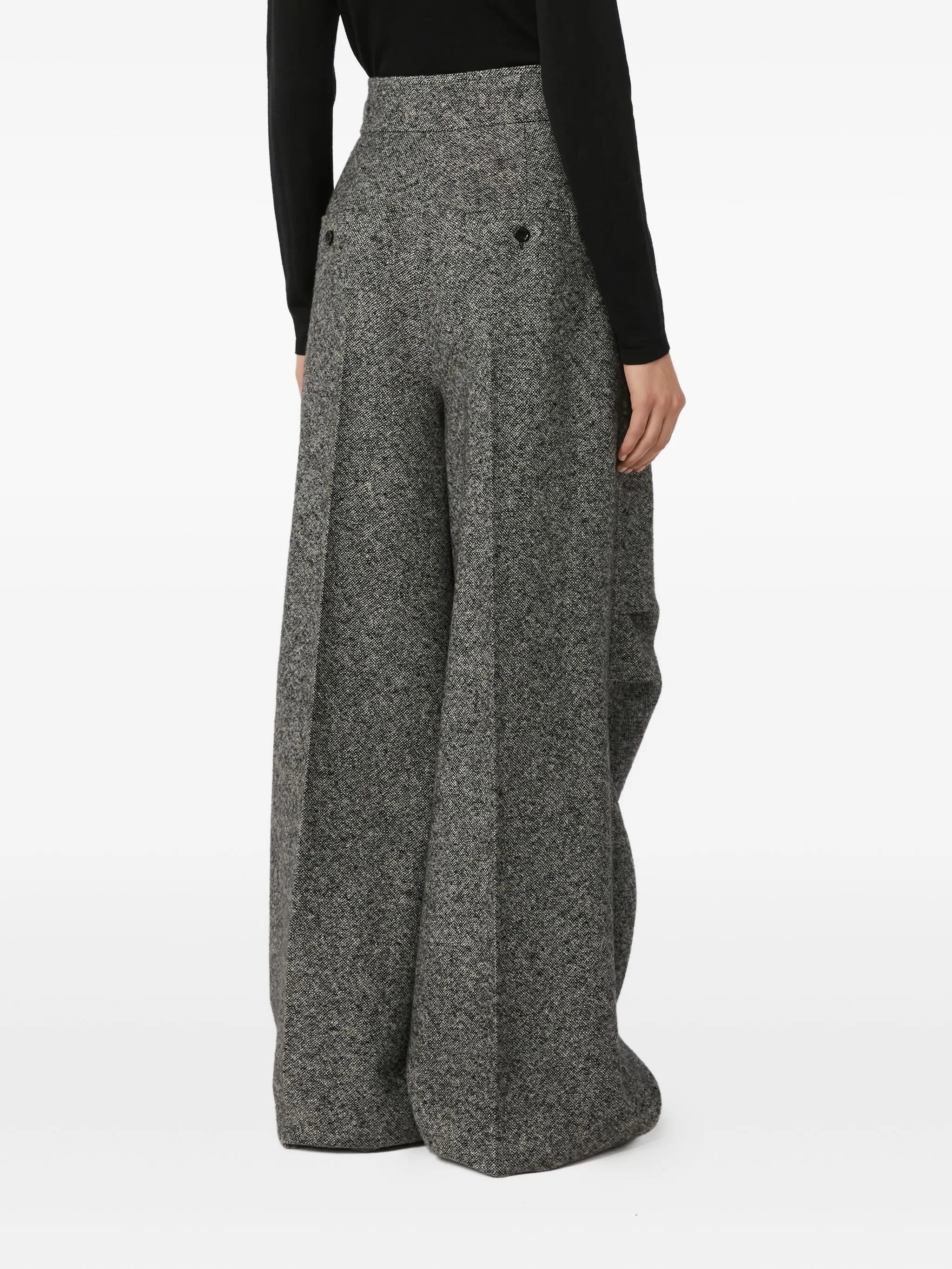 pleated trousers