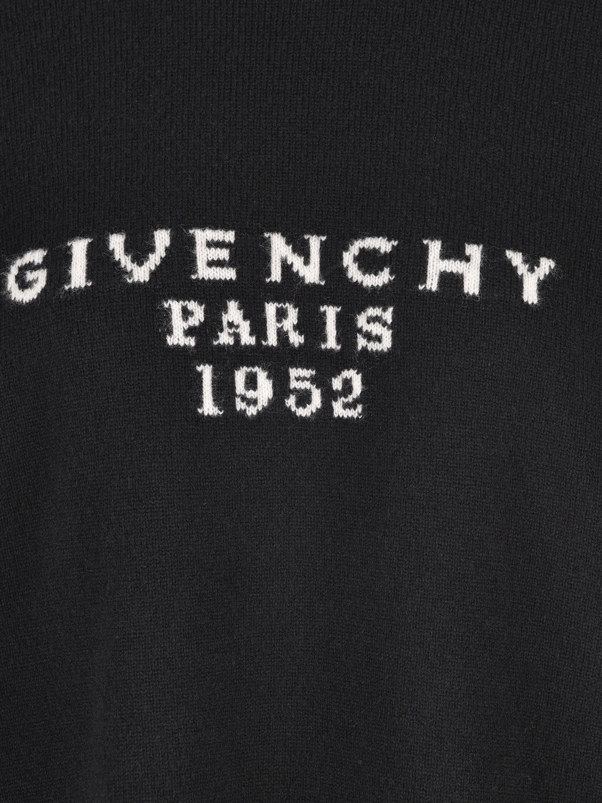sweater in wool cashmere with signature