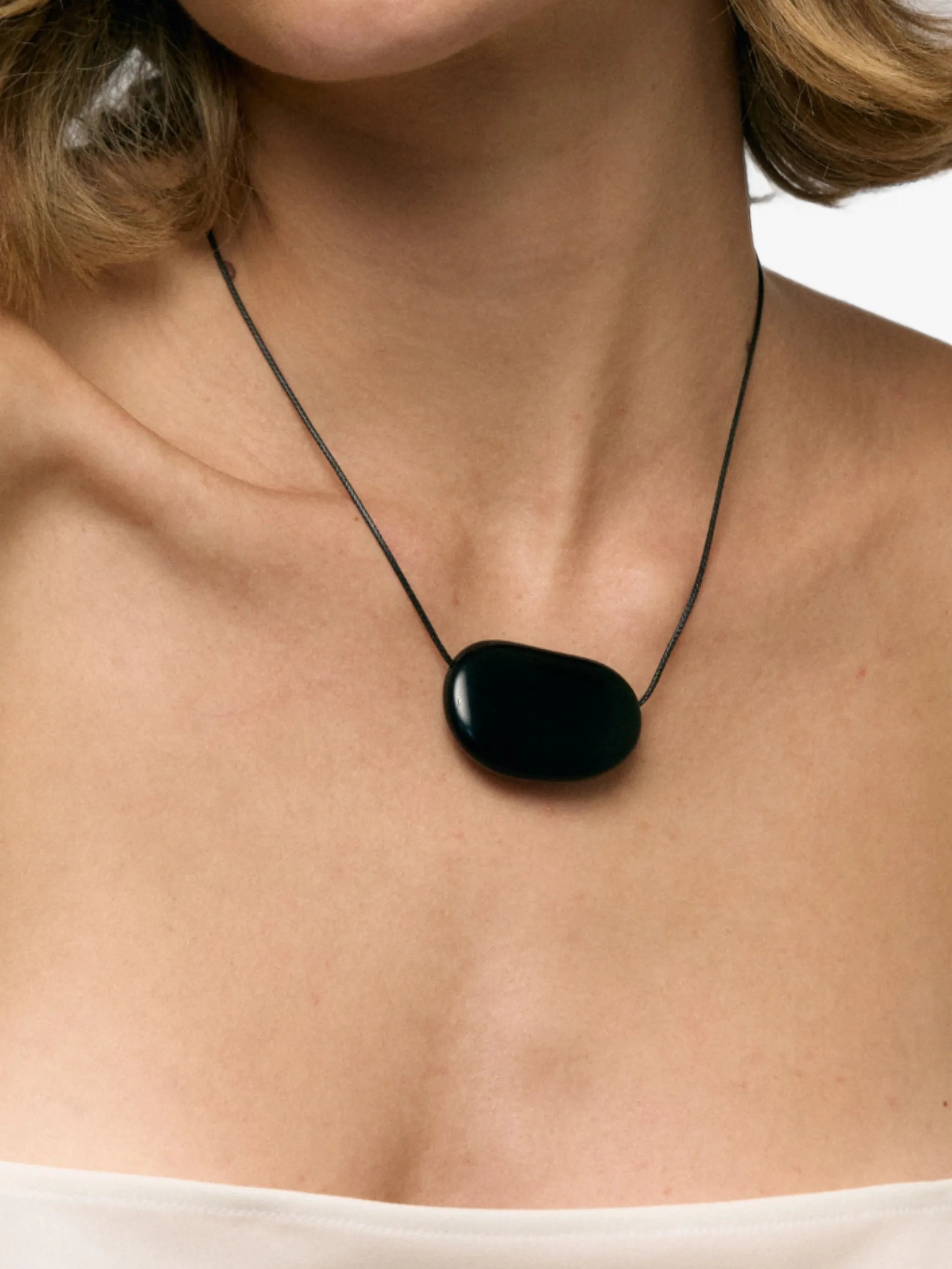 Julia pendant necklace