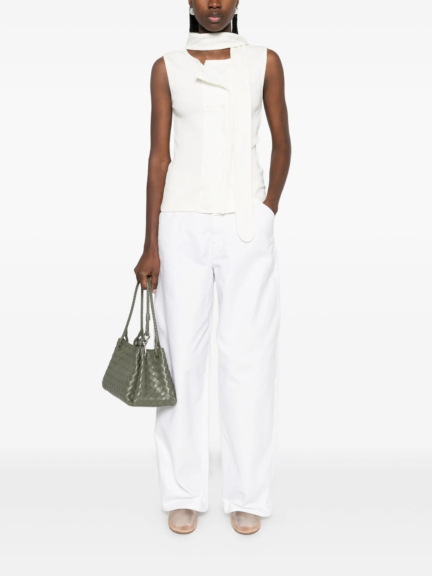 sleeveless top