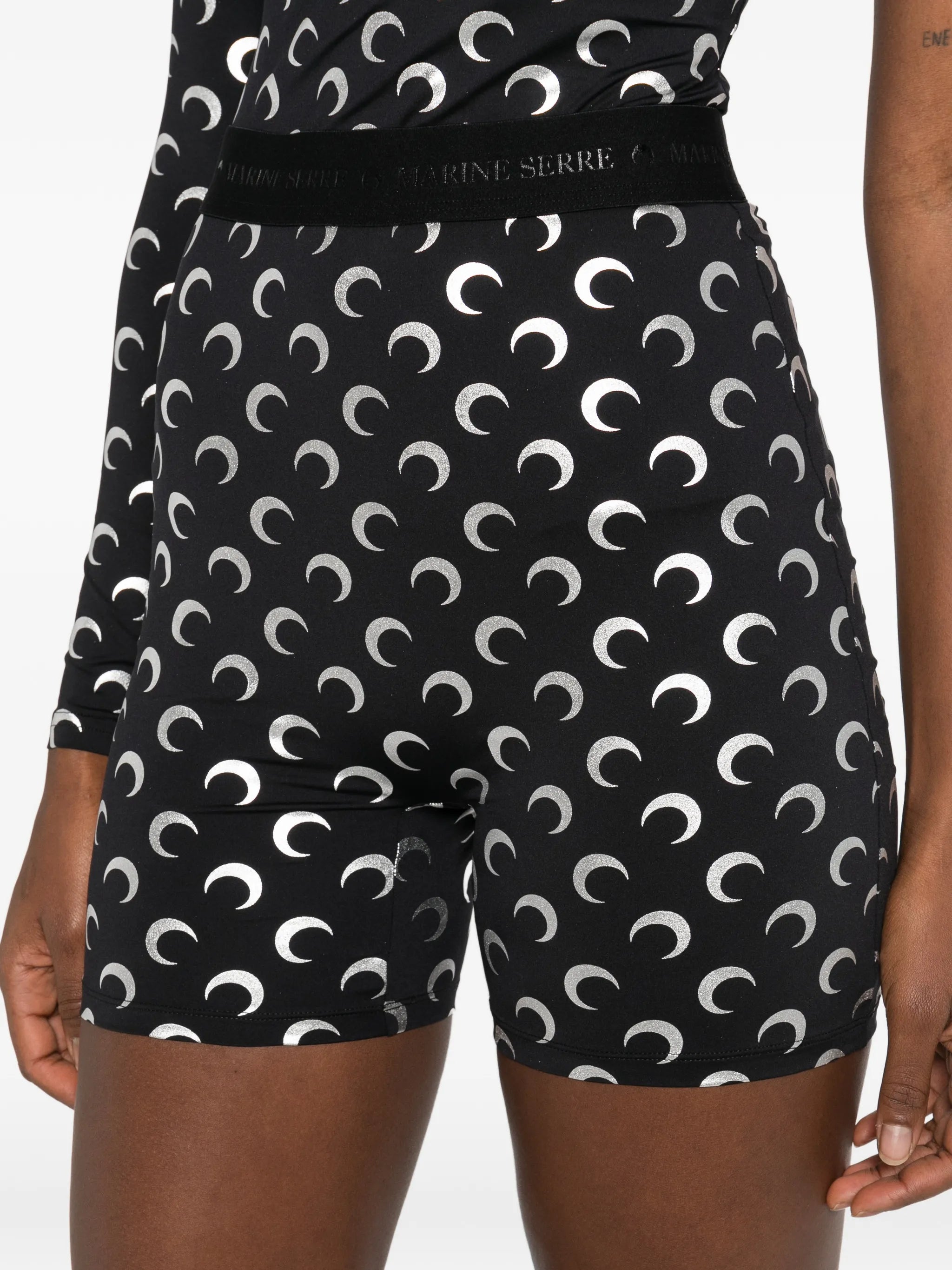 moon -printed shorts
