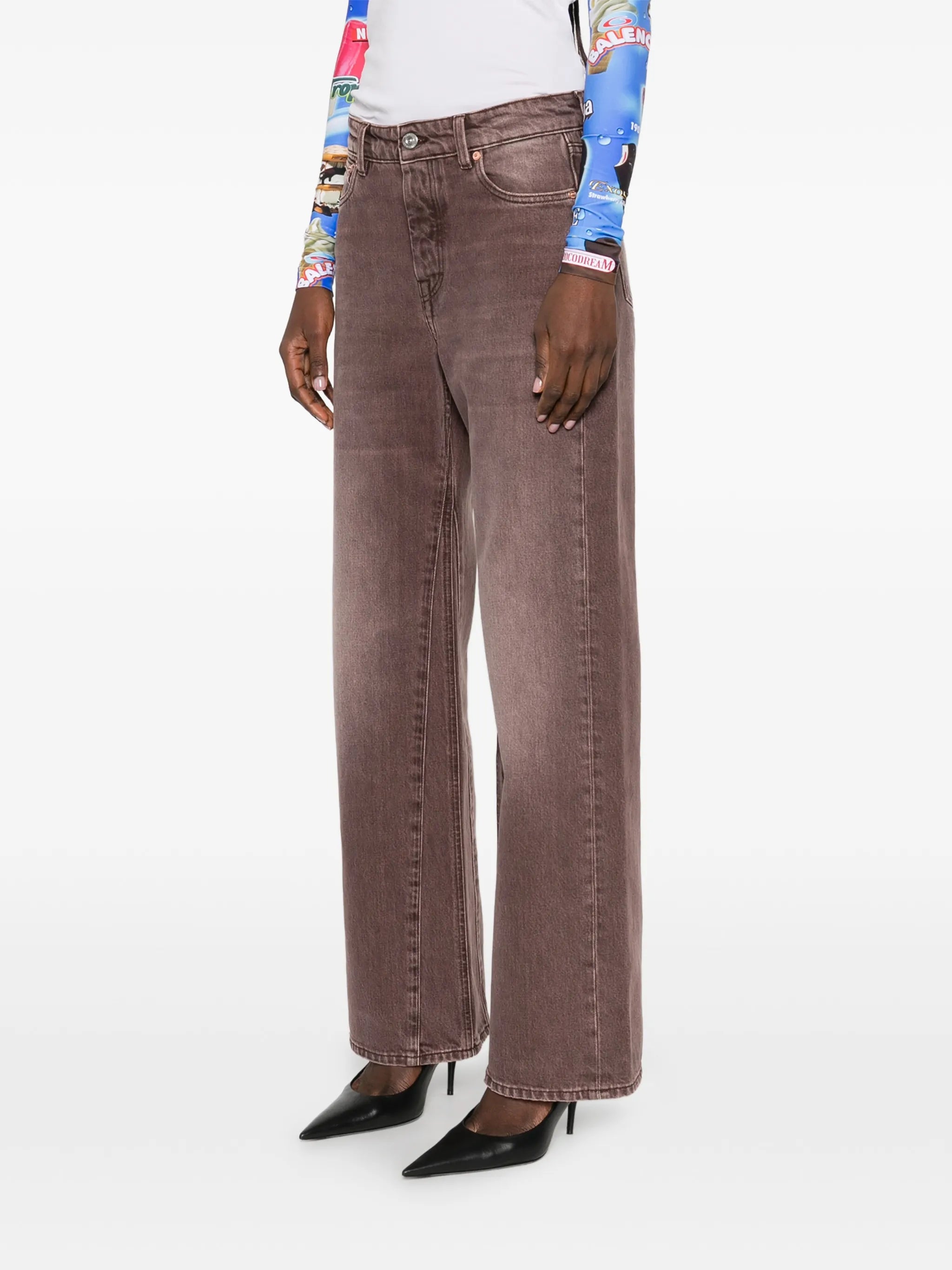 straight-leg treble cut jeans