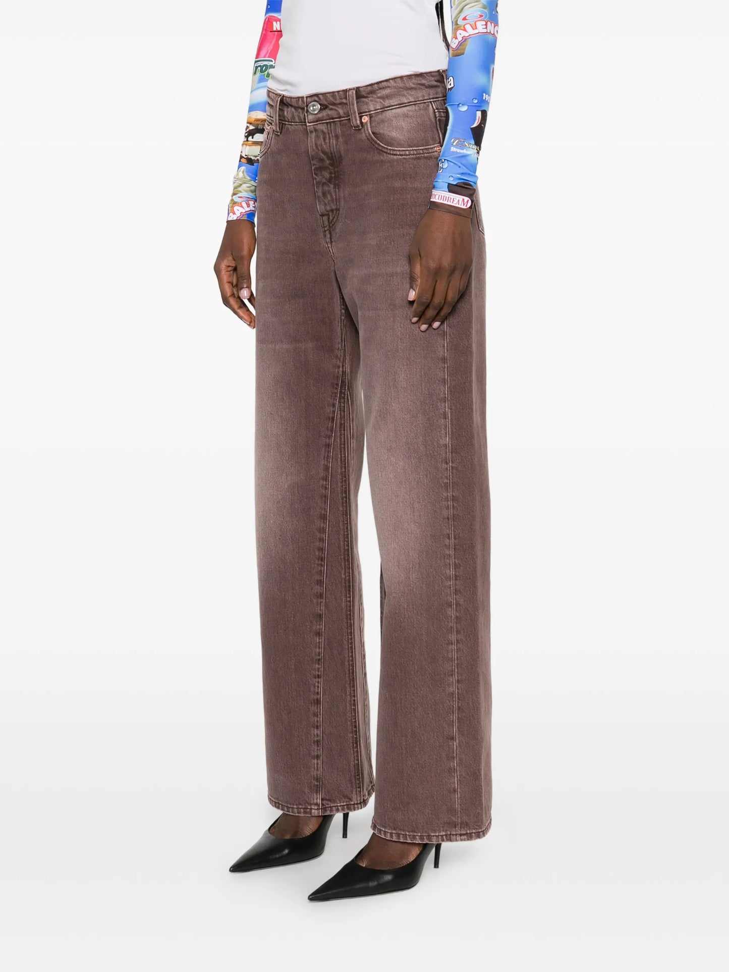 straight-leg treble cut jeans