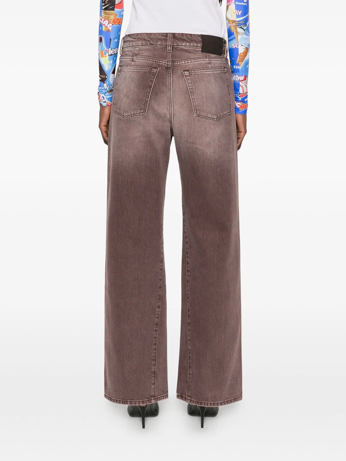 straight-leg treble cut jeans