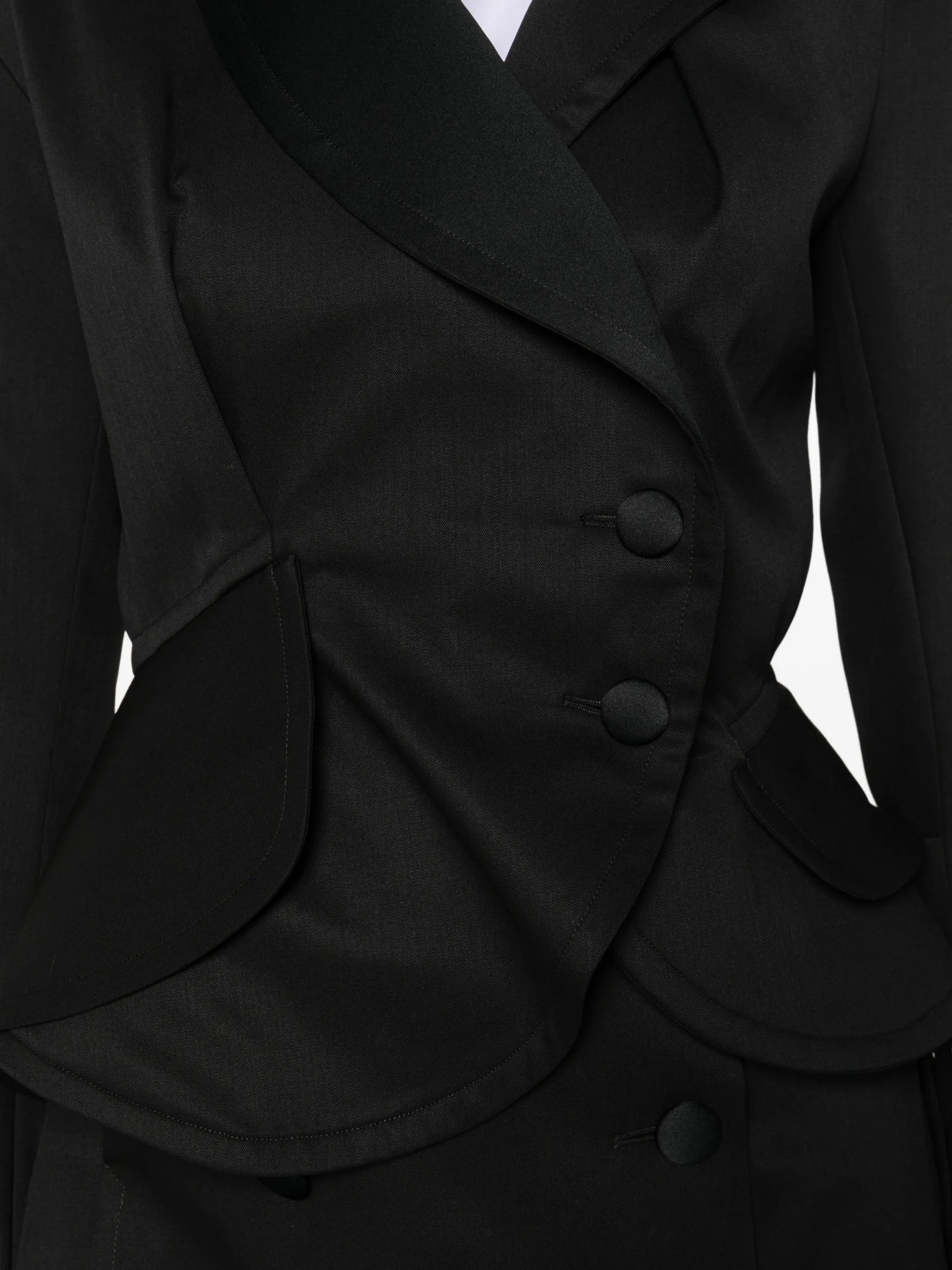 Stormy shawl-lapel button blazer