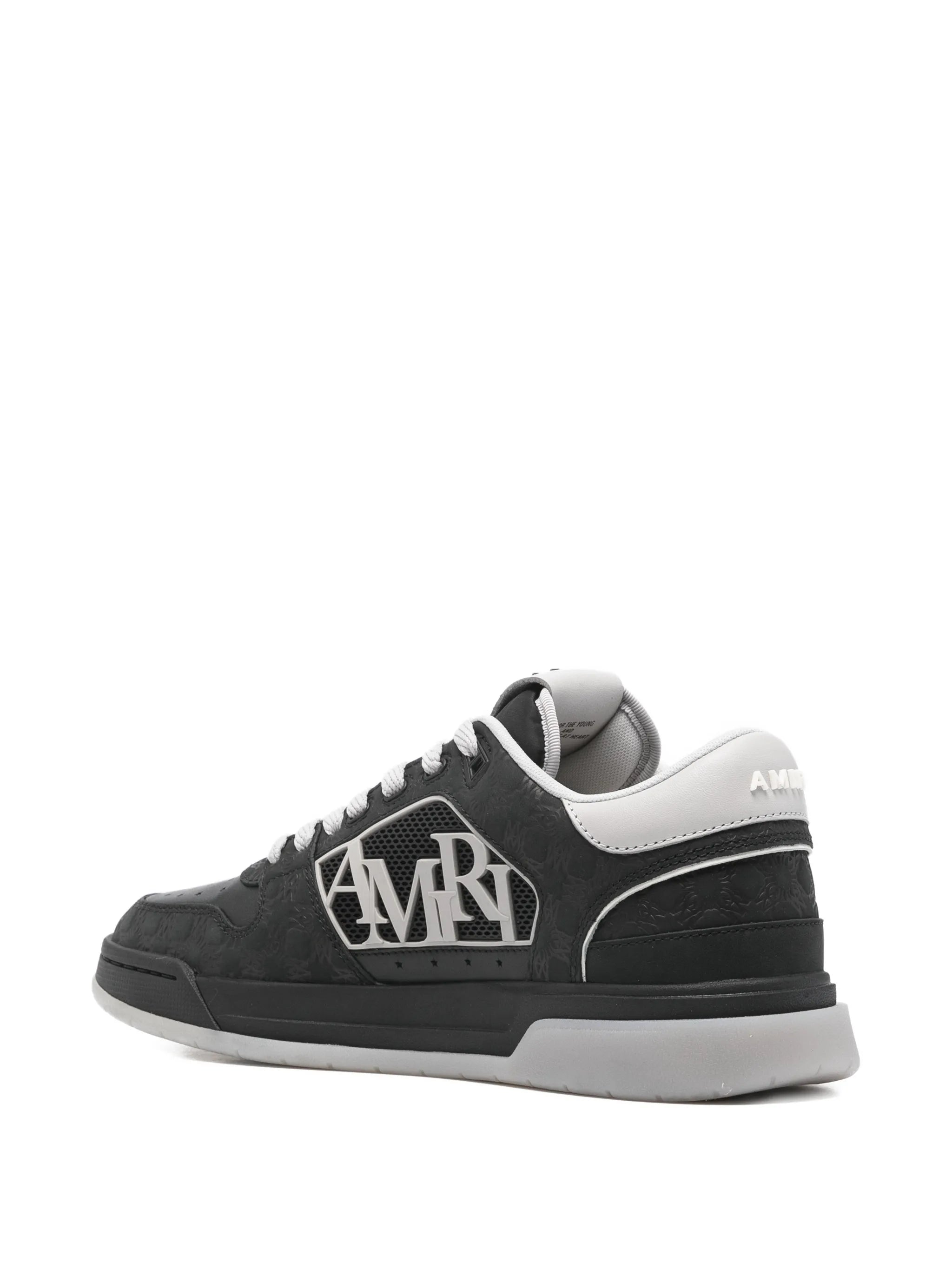 Classic Low sneakers