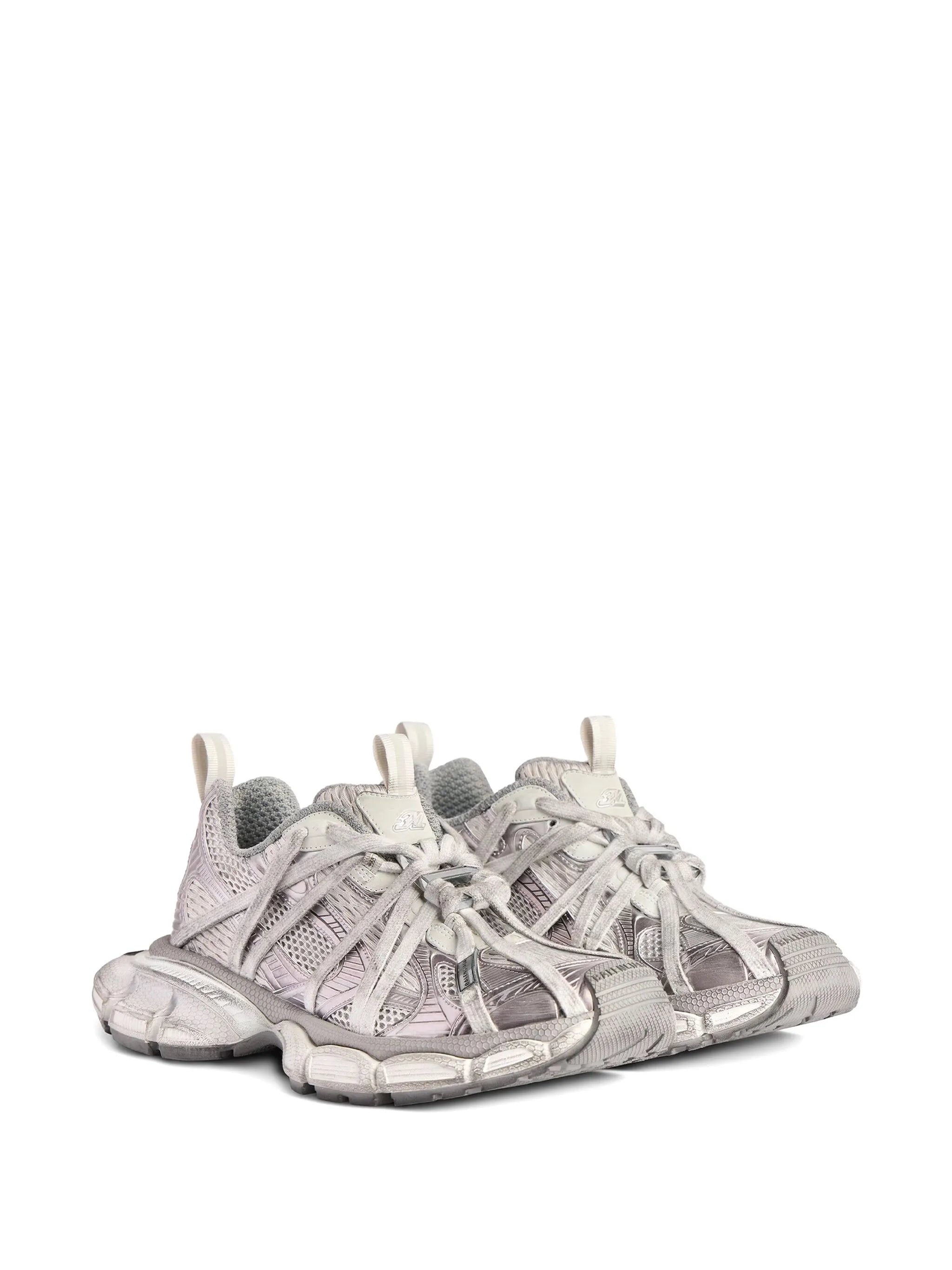 3XL sneakers