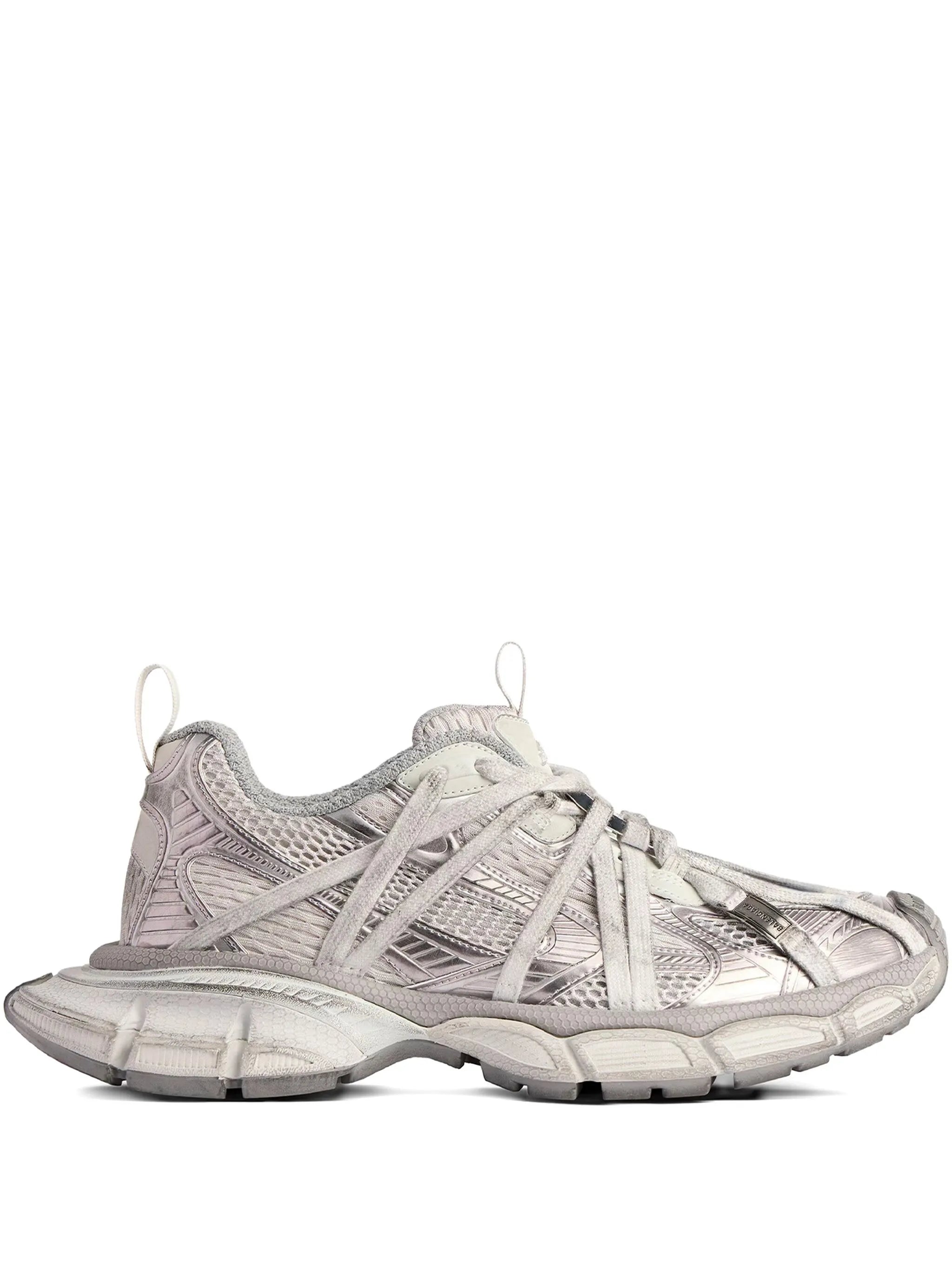 3XL sneakers
