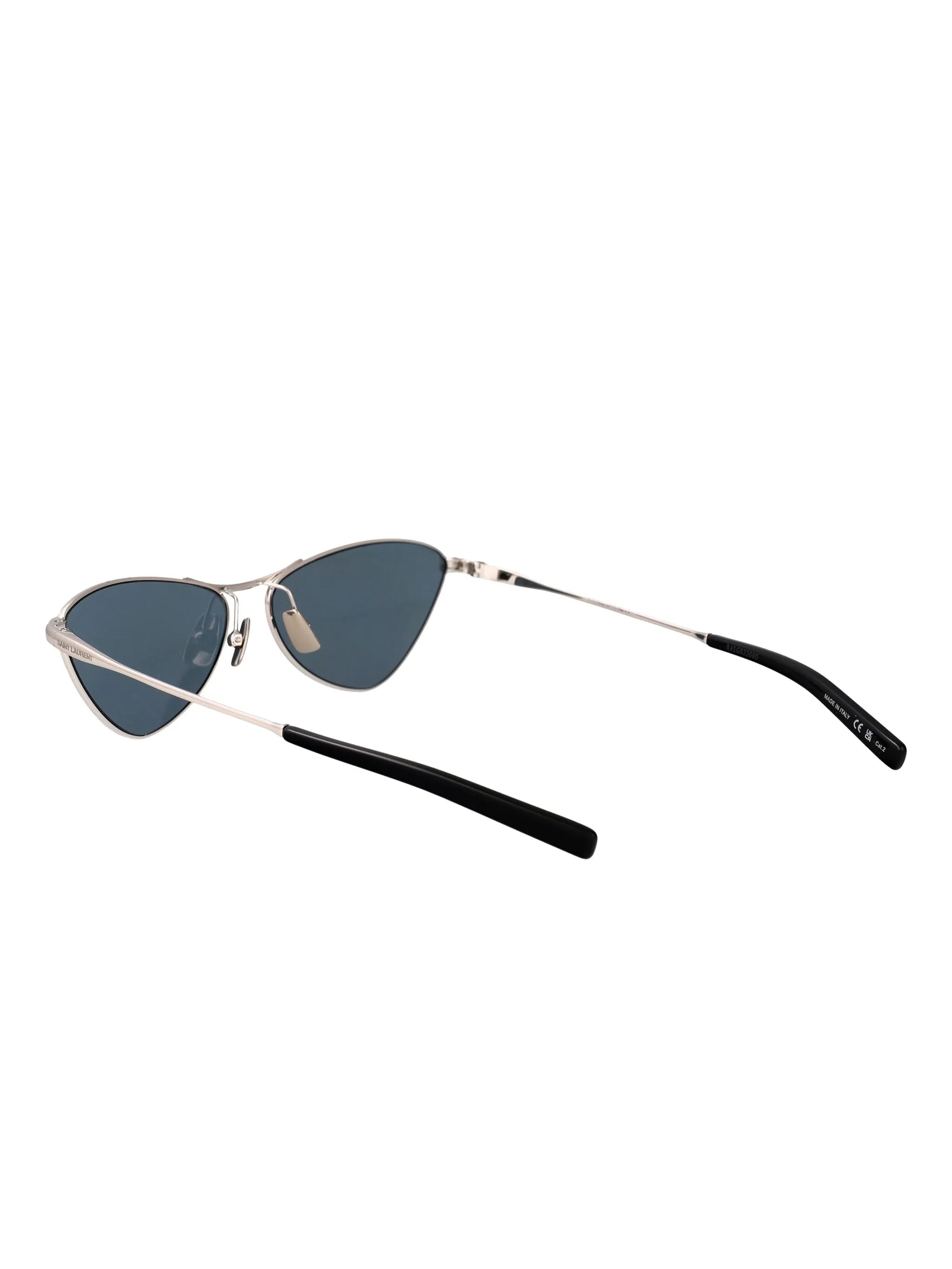 cat-eye frame sunglasses