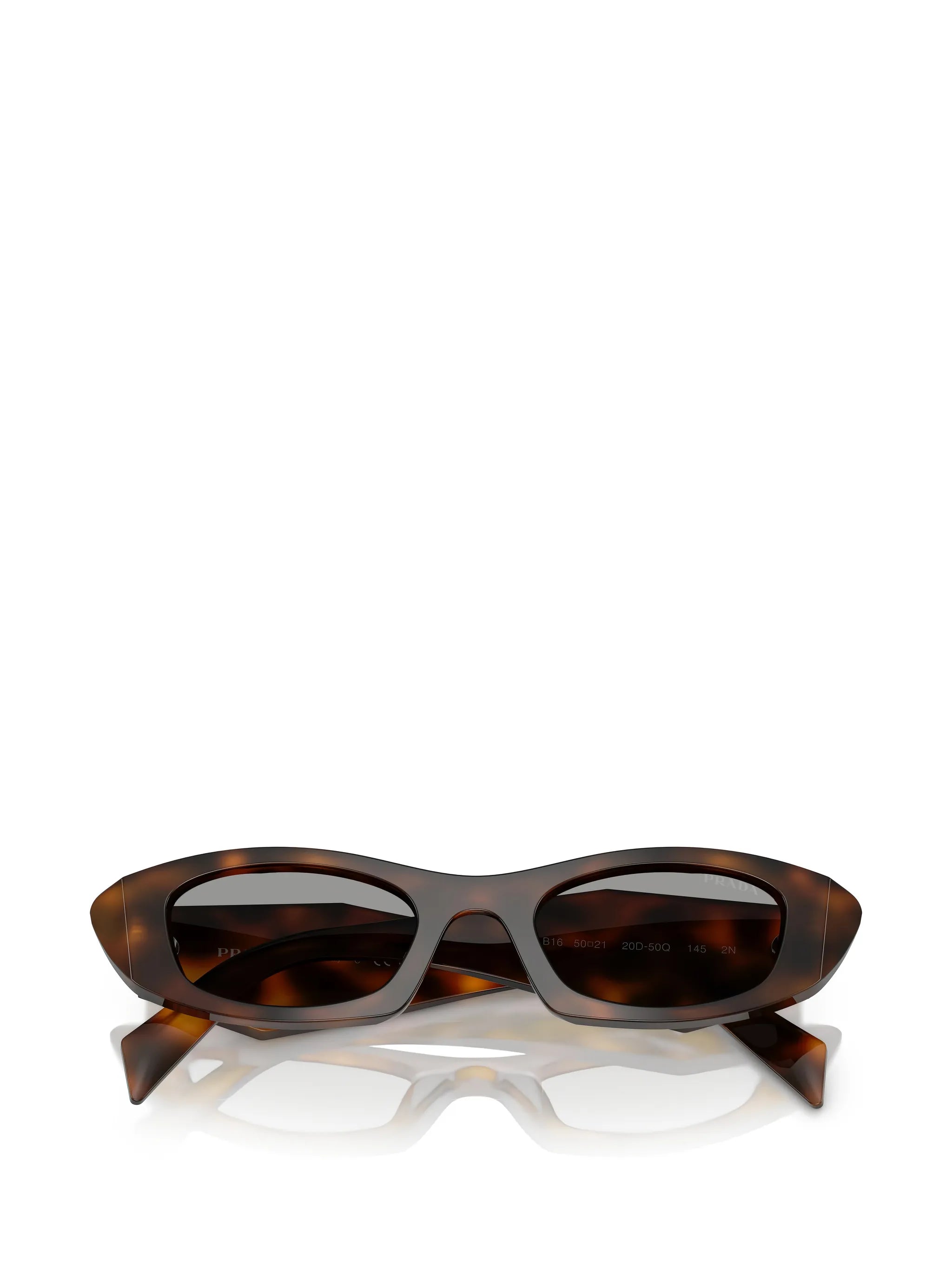 cat-eye sunglasses