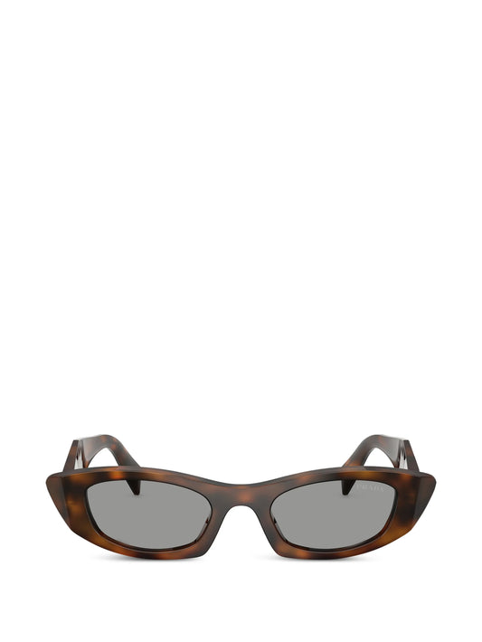 cat-eye sunglasses