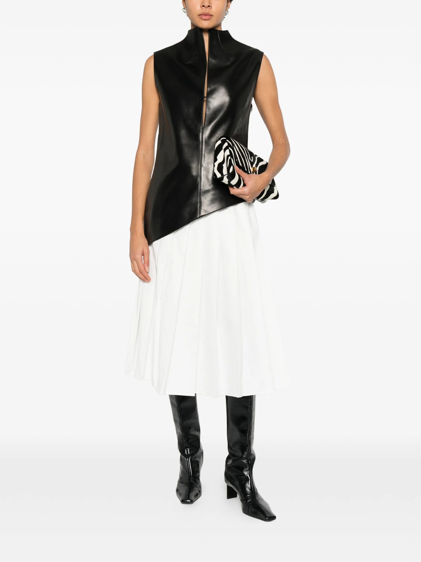 Von high-neck asymmetric top