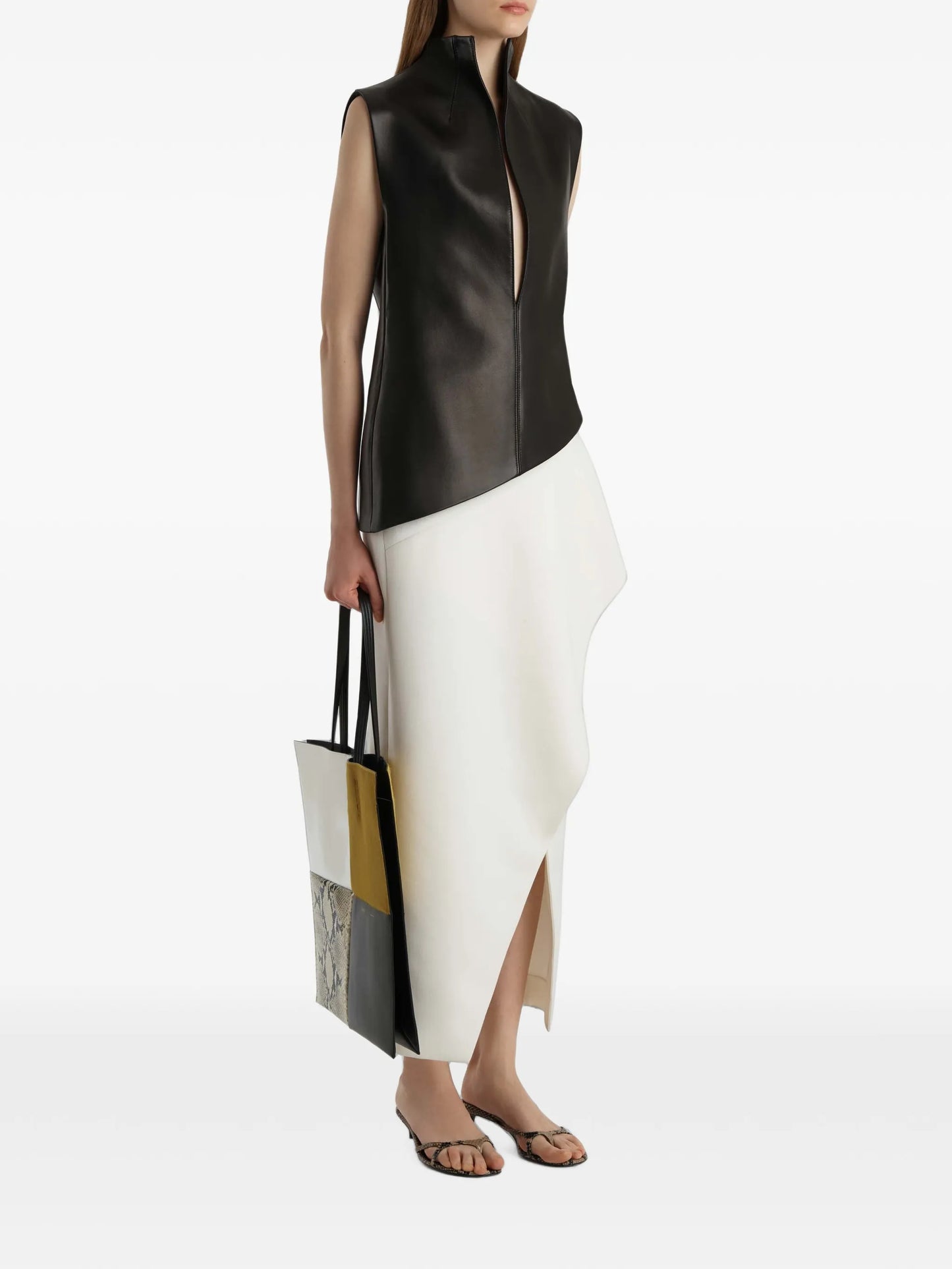 Von high-neck asymmetric top