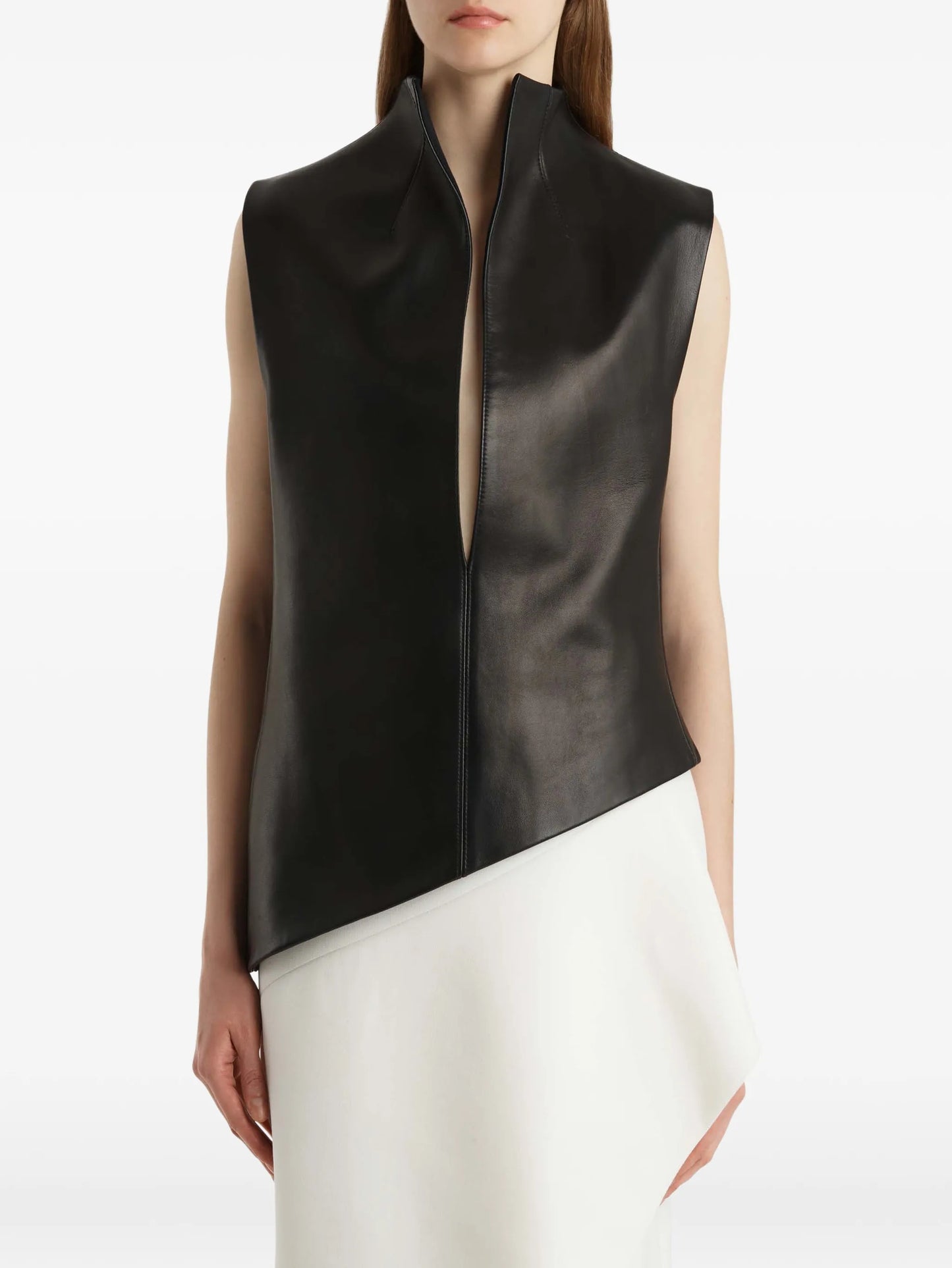 Von high-neck asymmetric top