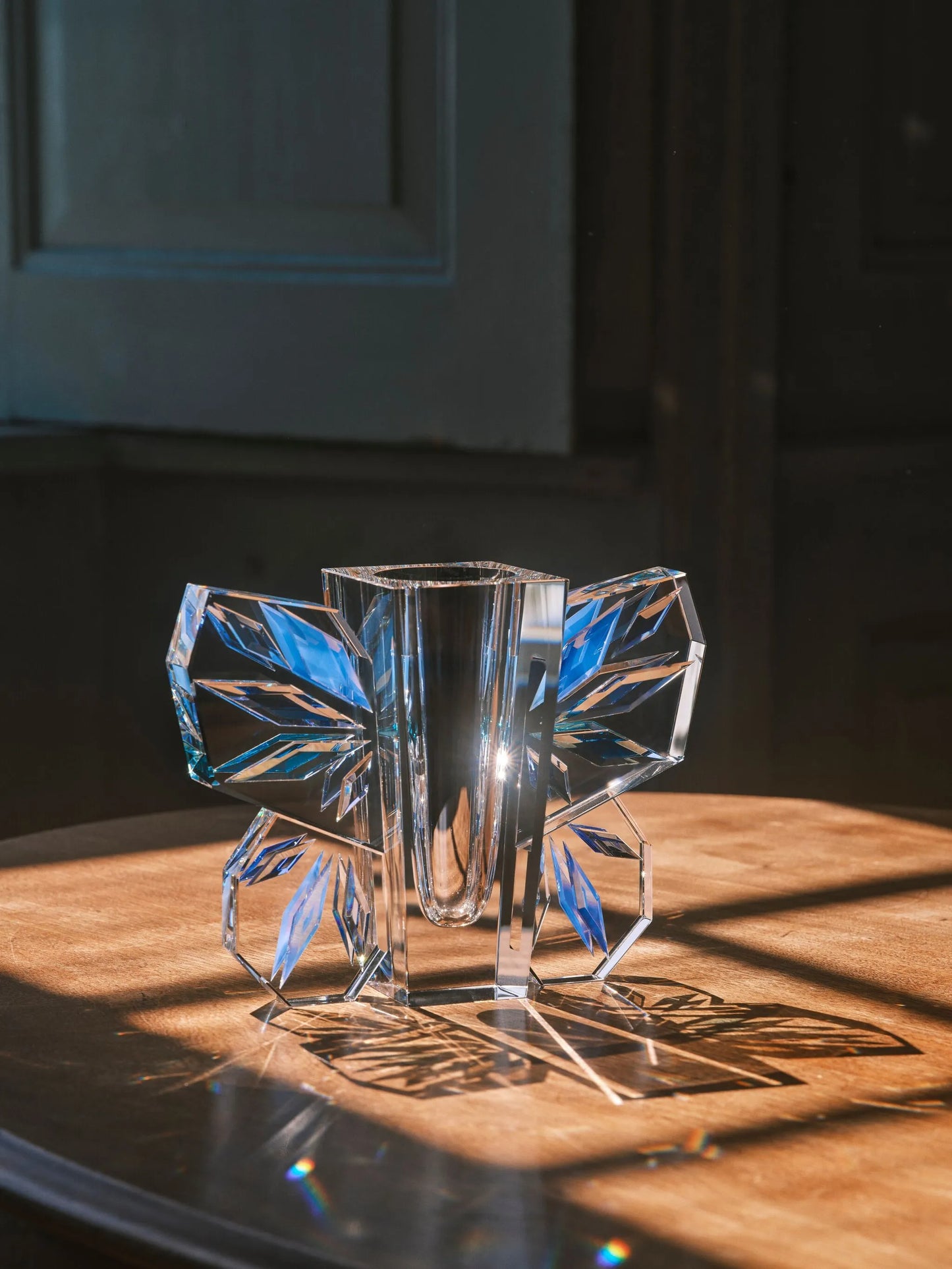 Lucie butterfly vase