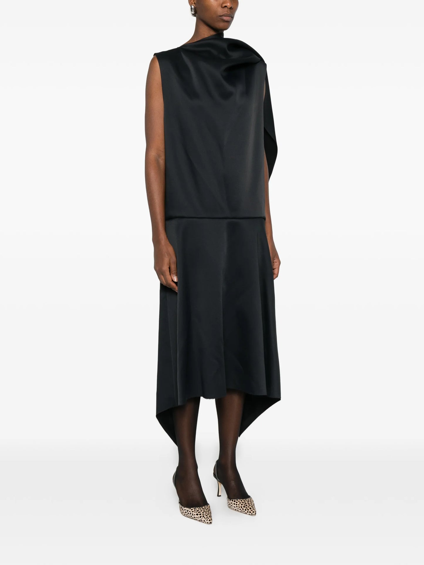 Loell dress in black
