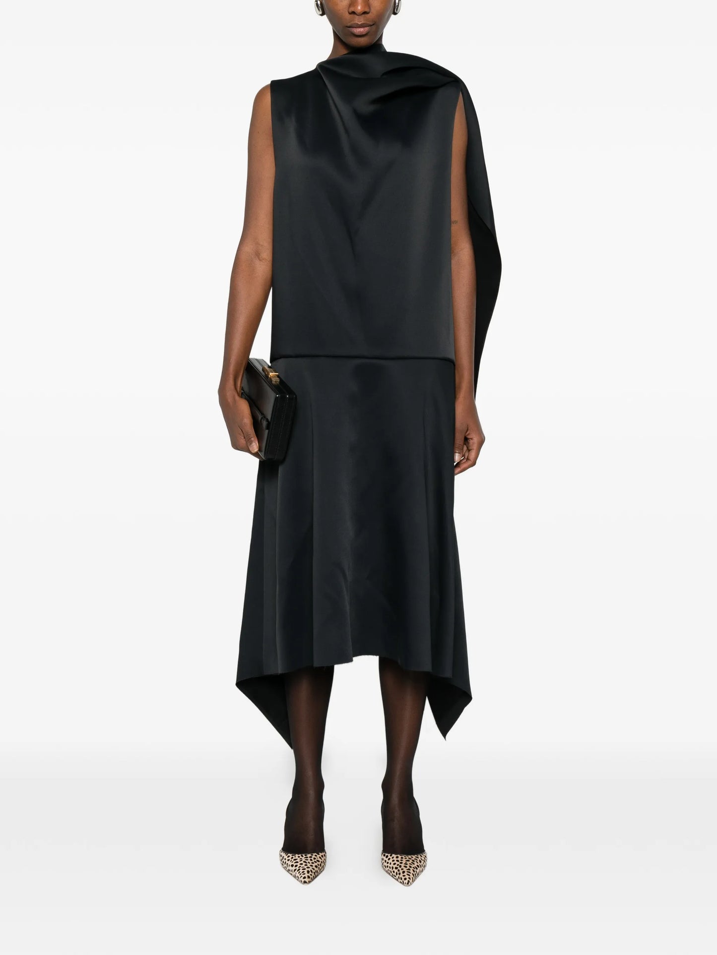 Loell dress in black