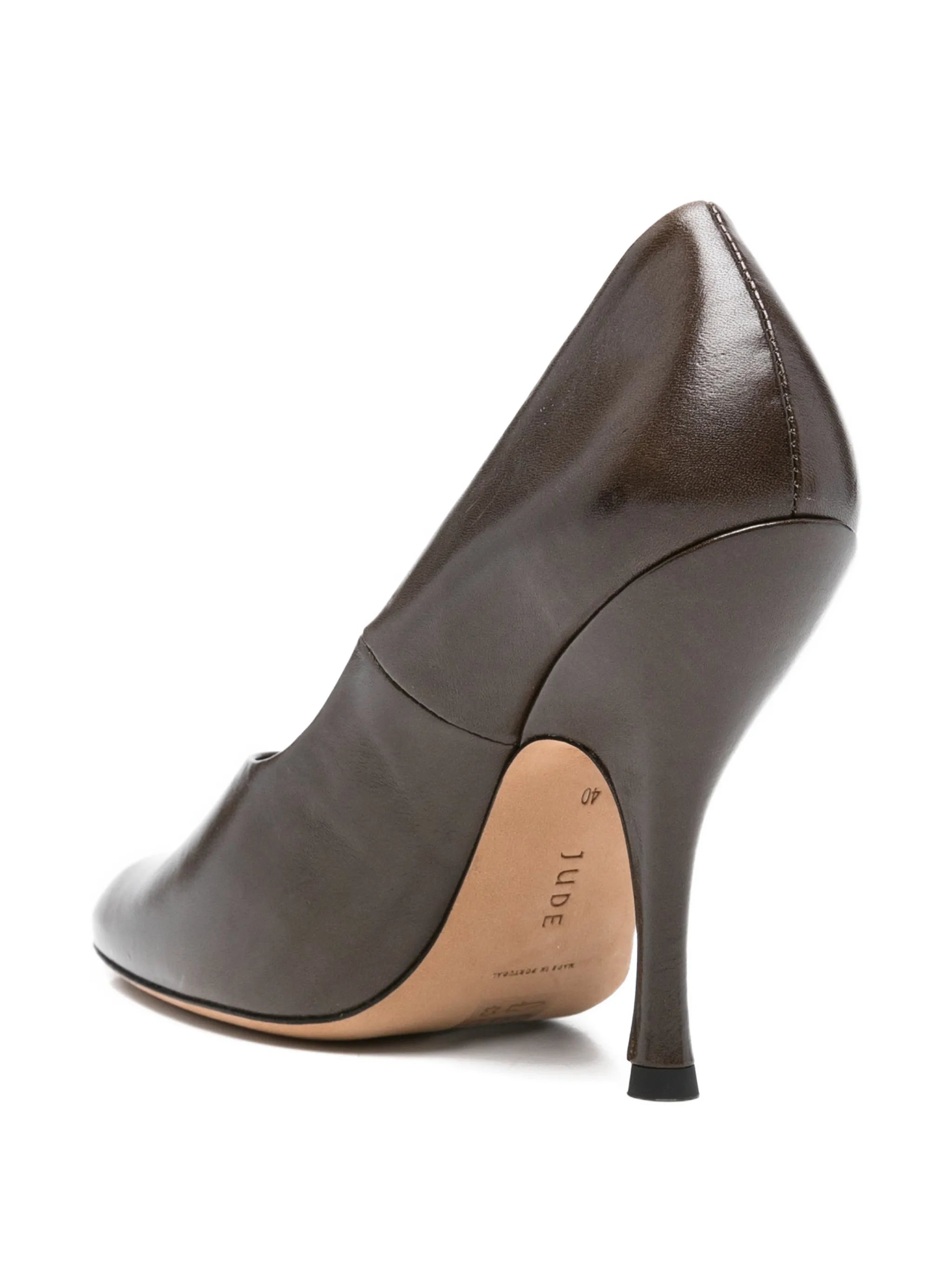 Date leather pumps