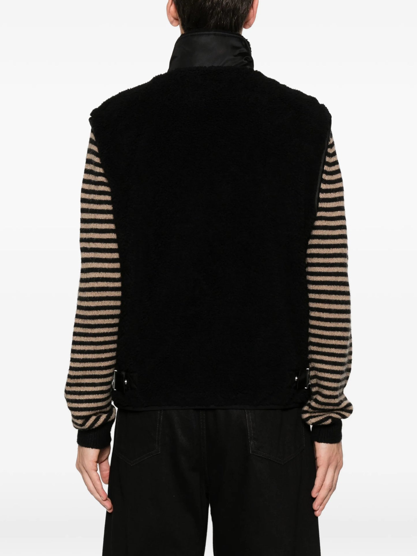 zip-up chest-pocket gilet