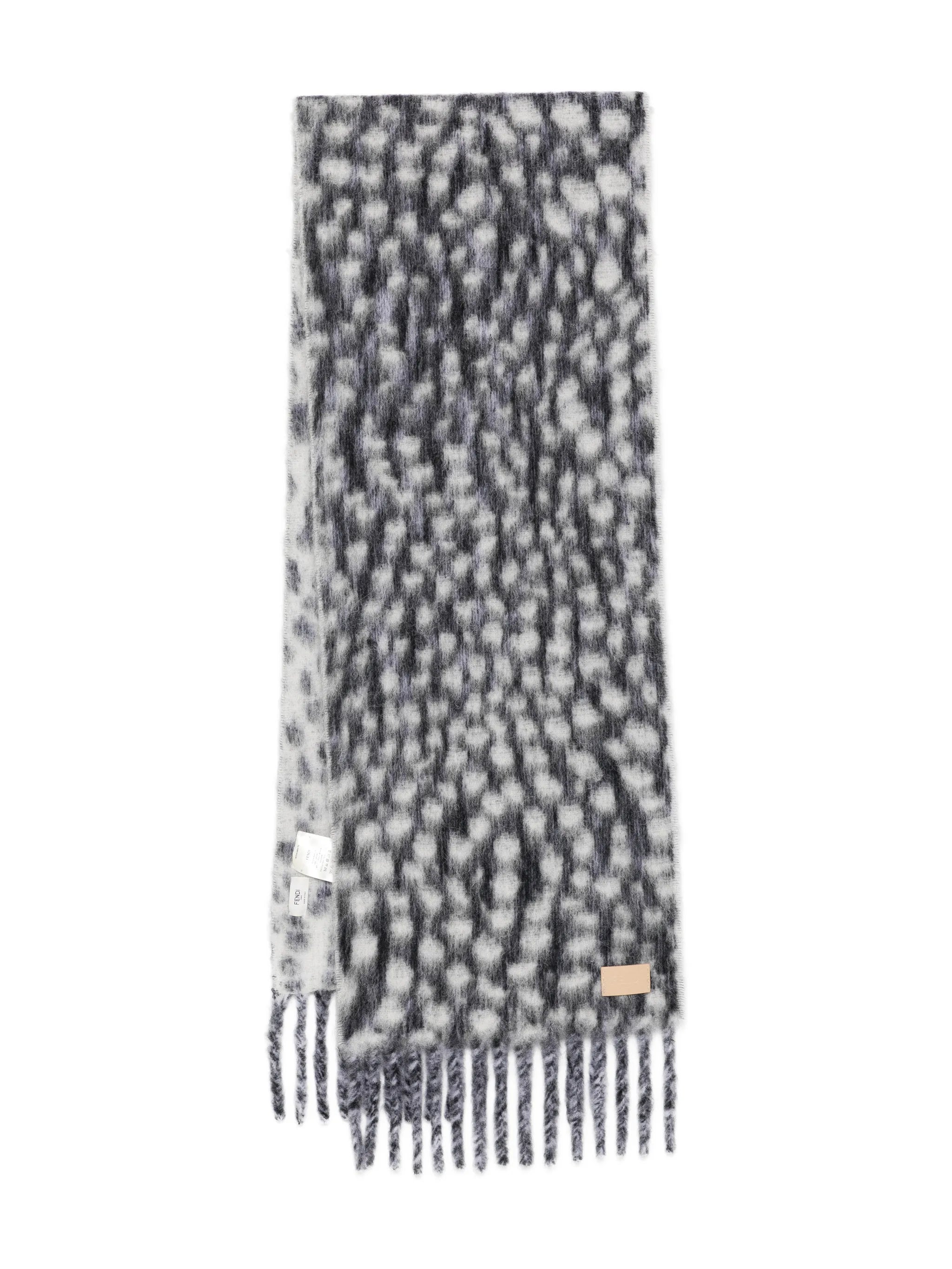 dot-pattern fringed scarf
