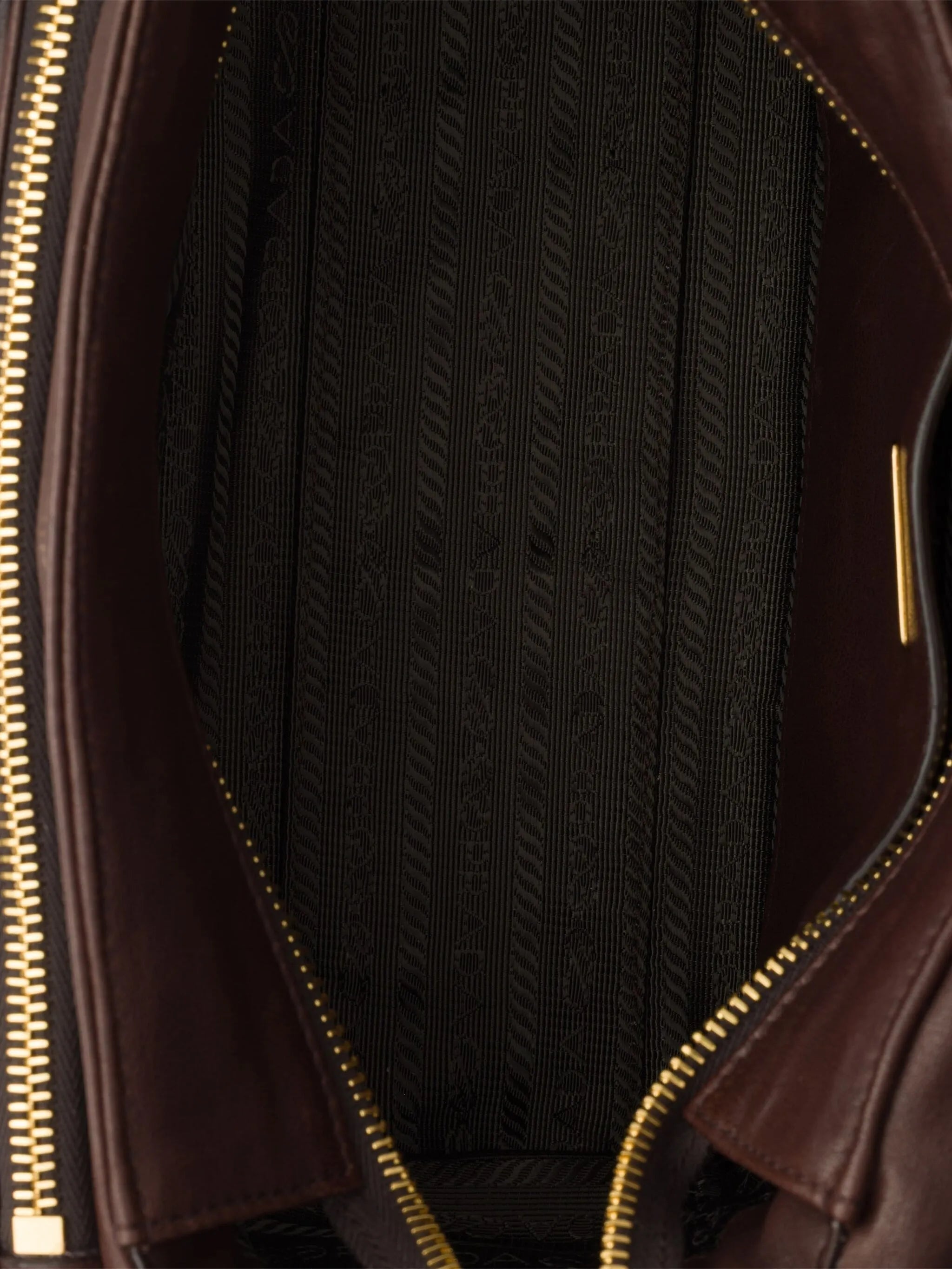 medium Explore leather shoulder bag