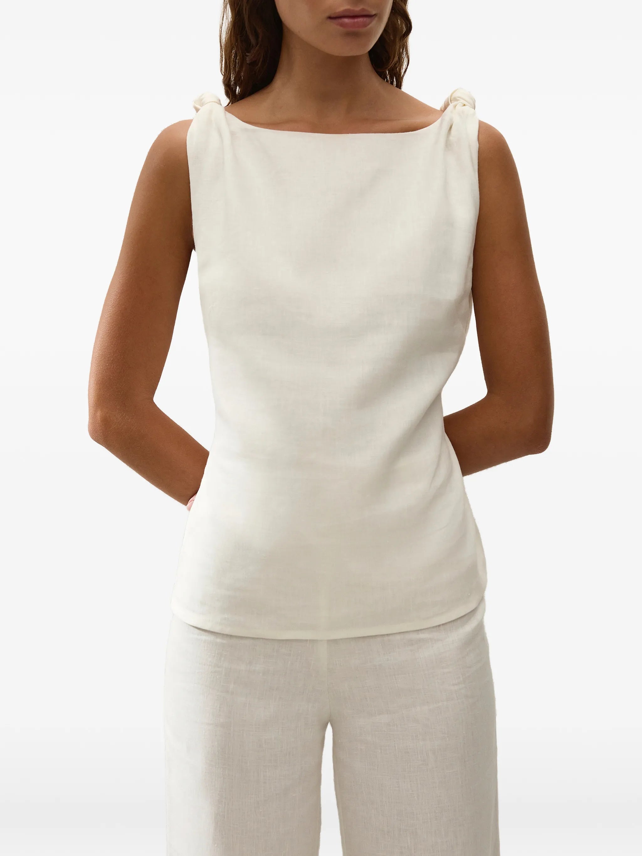 Flor knot-detail top
