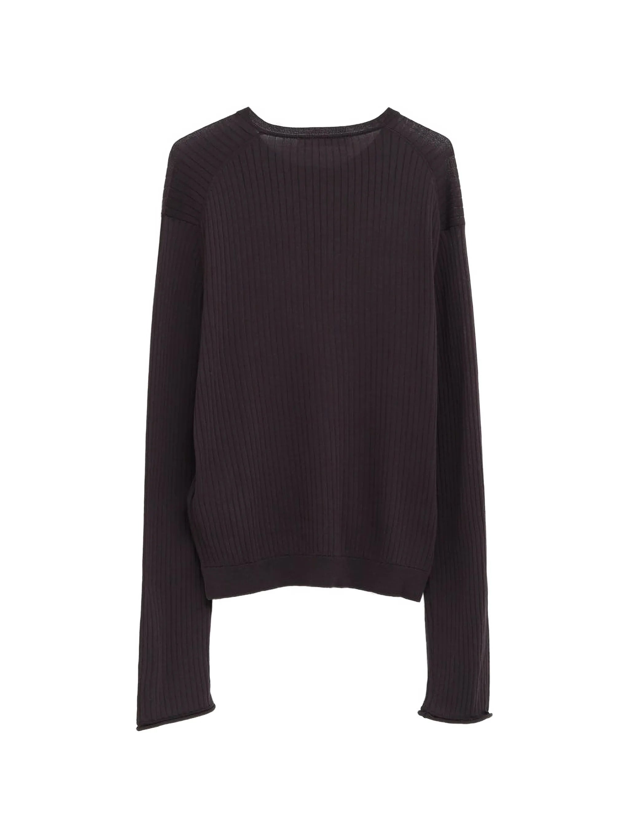 button-fastening sweater