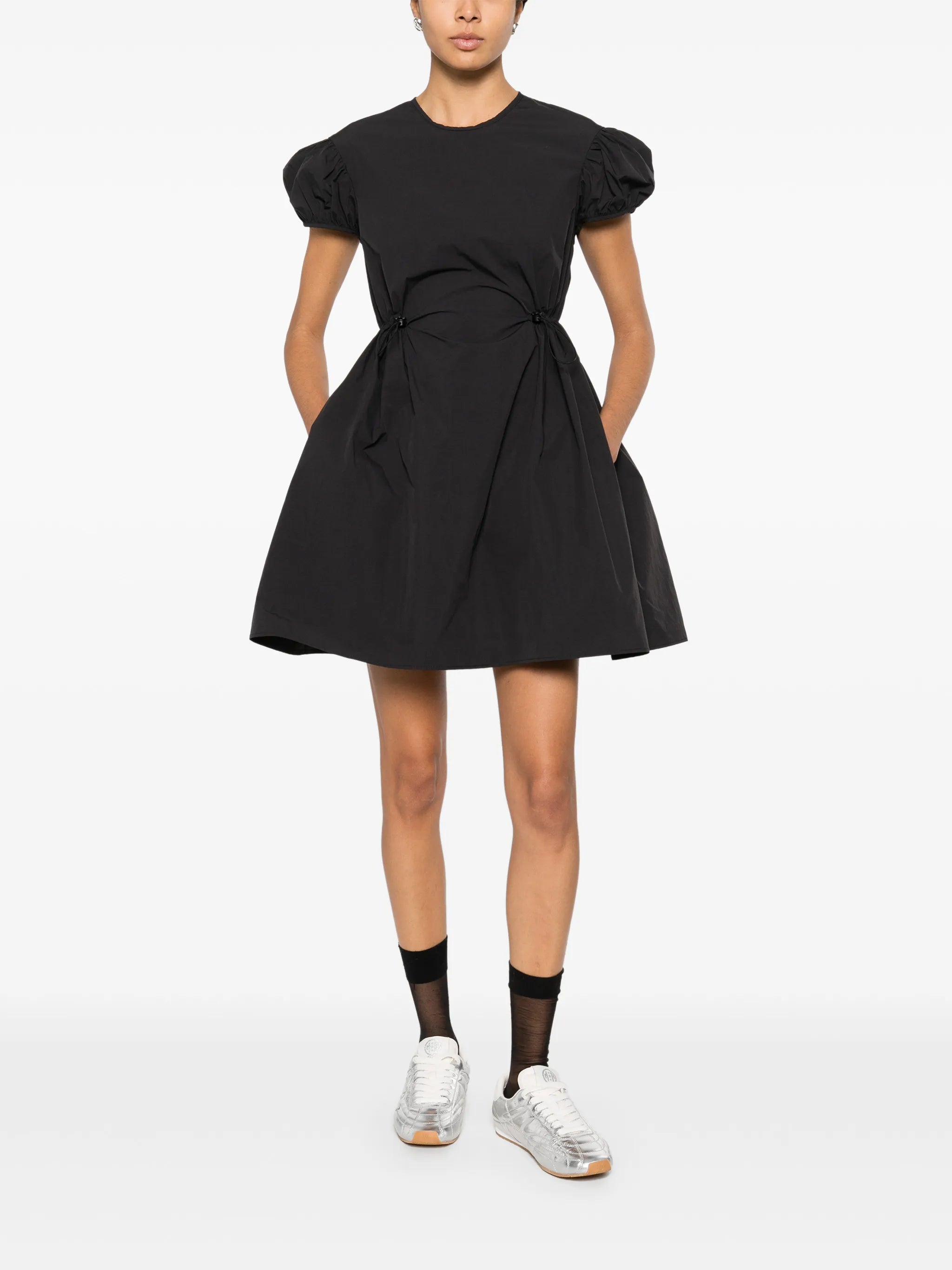 puff-sleeve tie dress