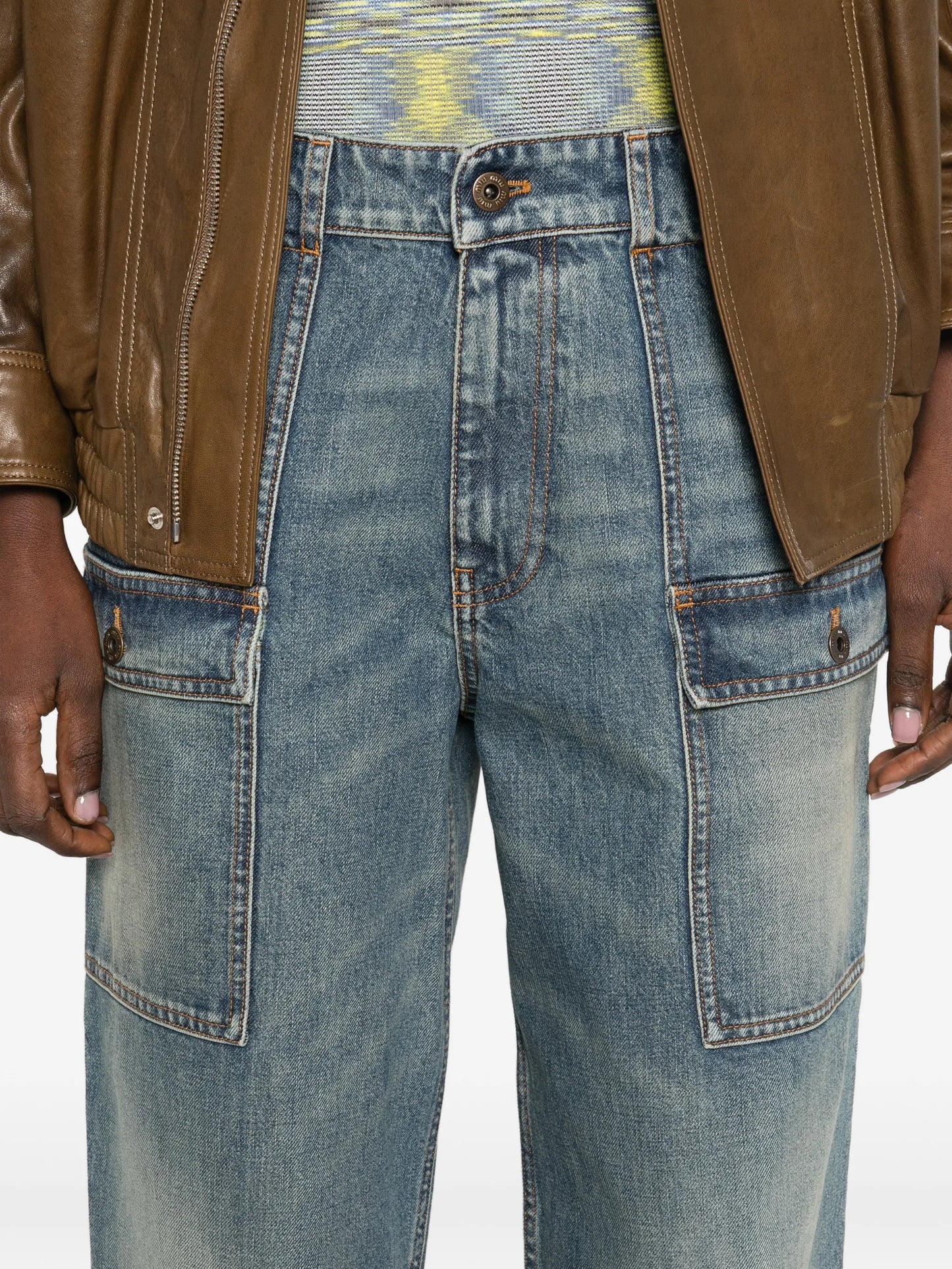 multi-pocket jeans