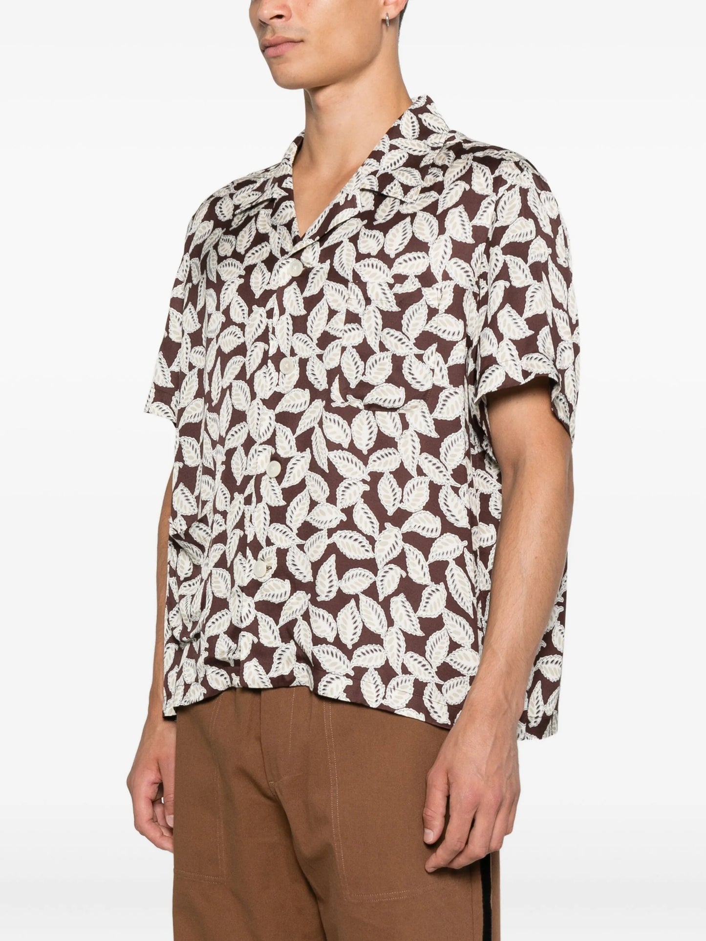 leaf-print shirt
