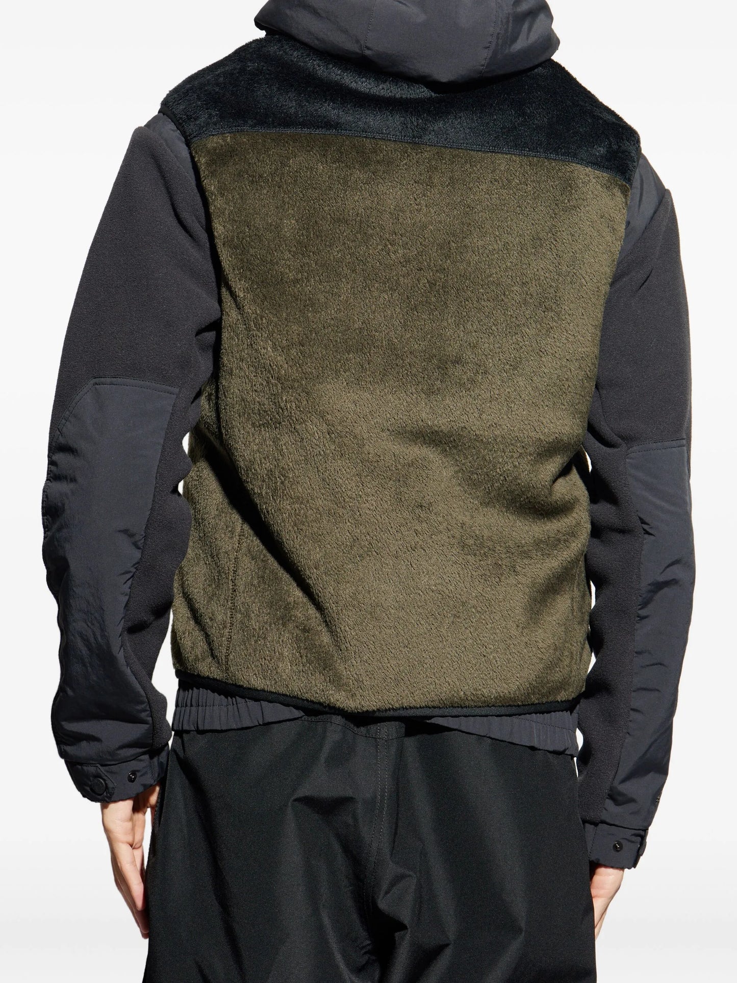 zip-fastening logo gilet