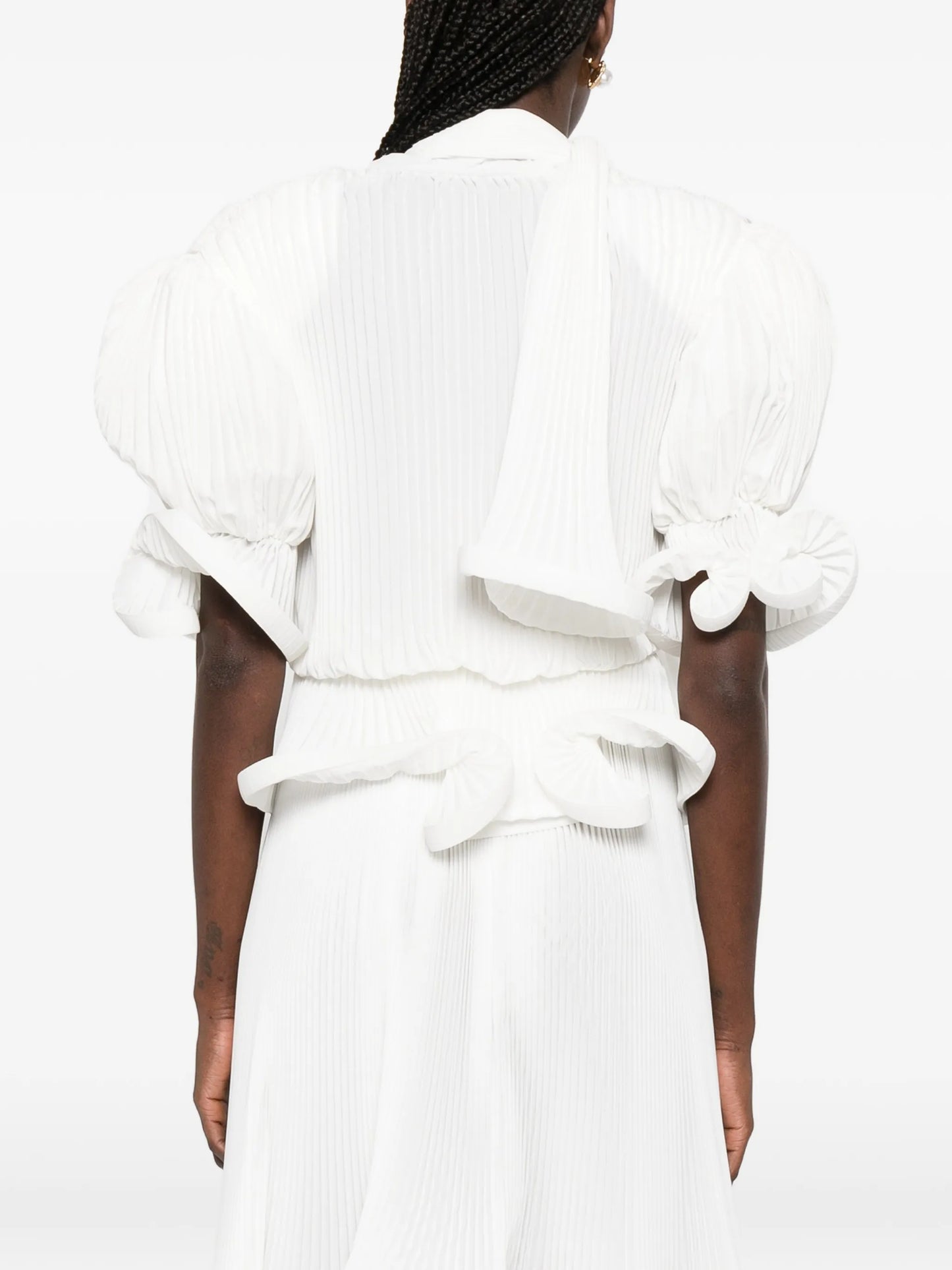 puffy-sleeve blouse