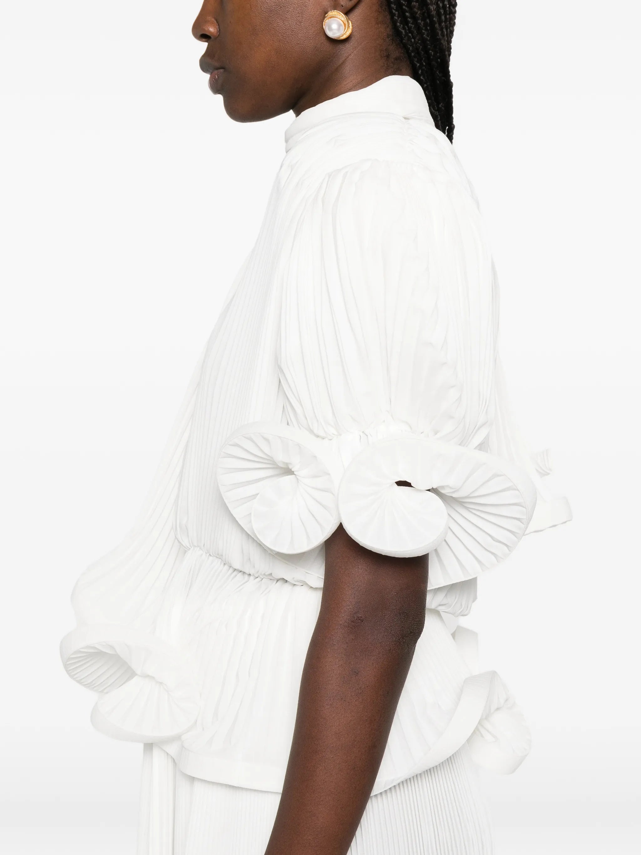 puffy-sleeve blouse