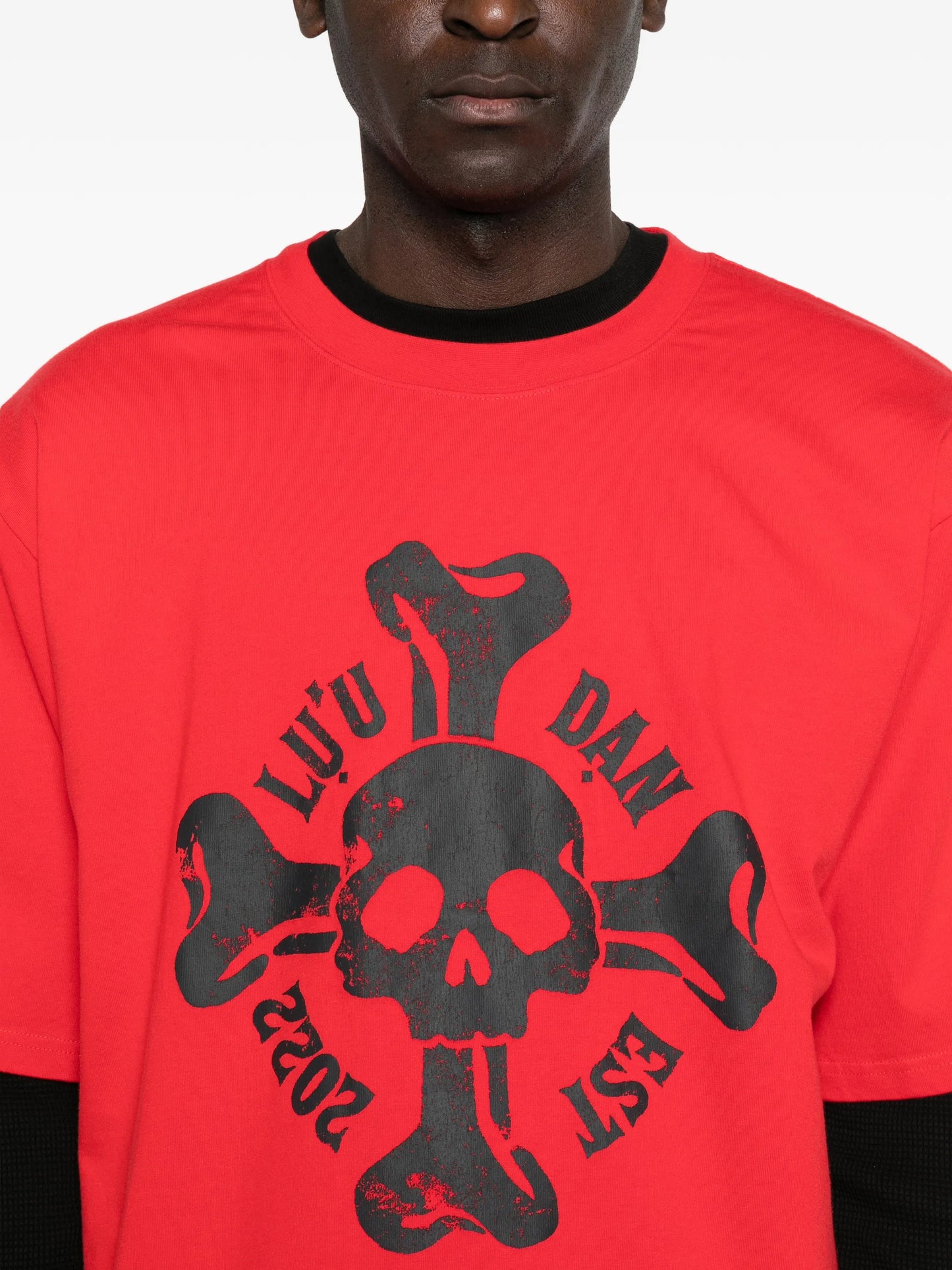 skull-print T-shirt