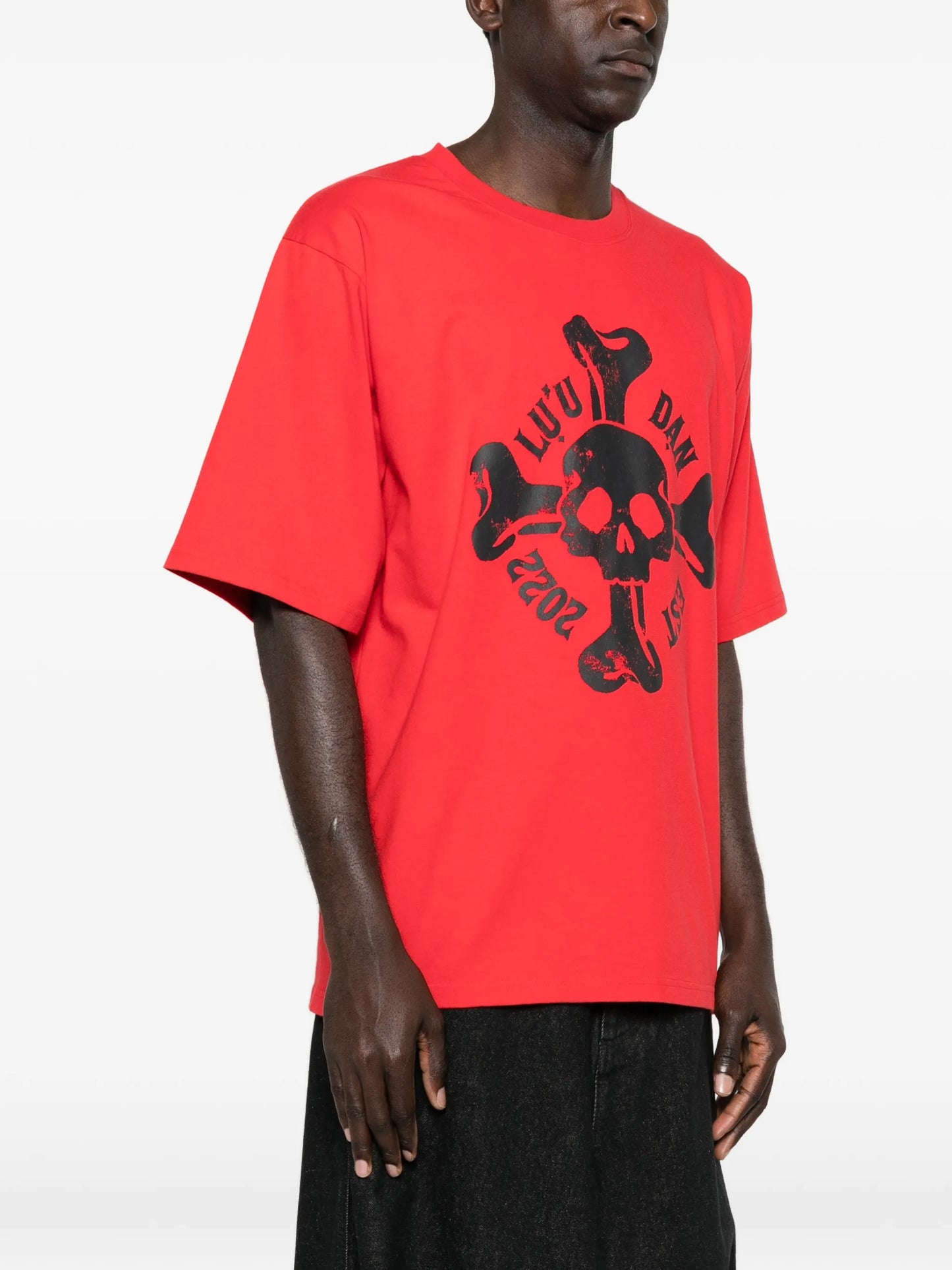 skull-print T-shirt