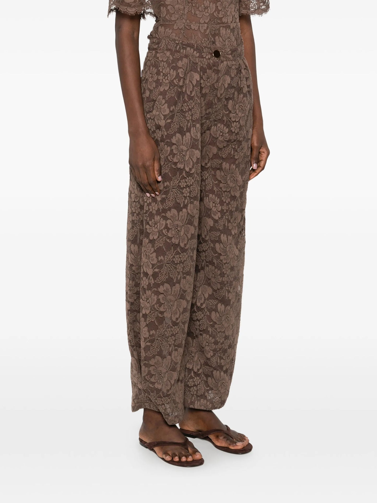 floral-print trousers