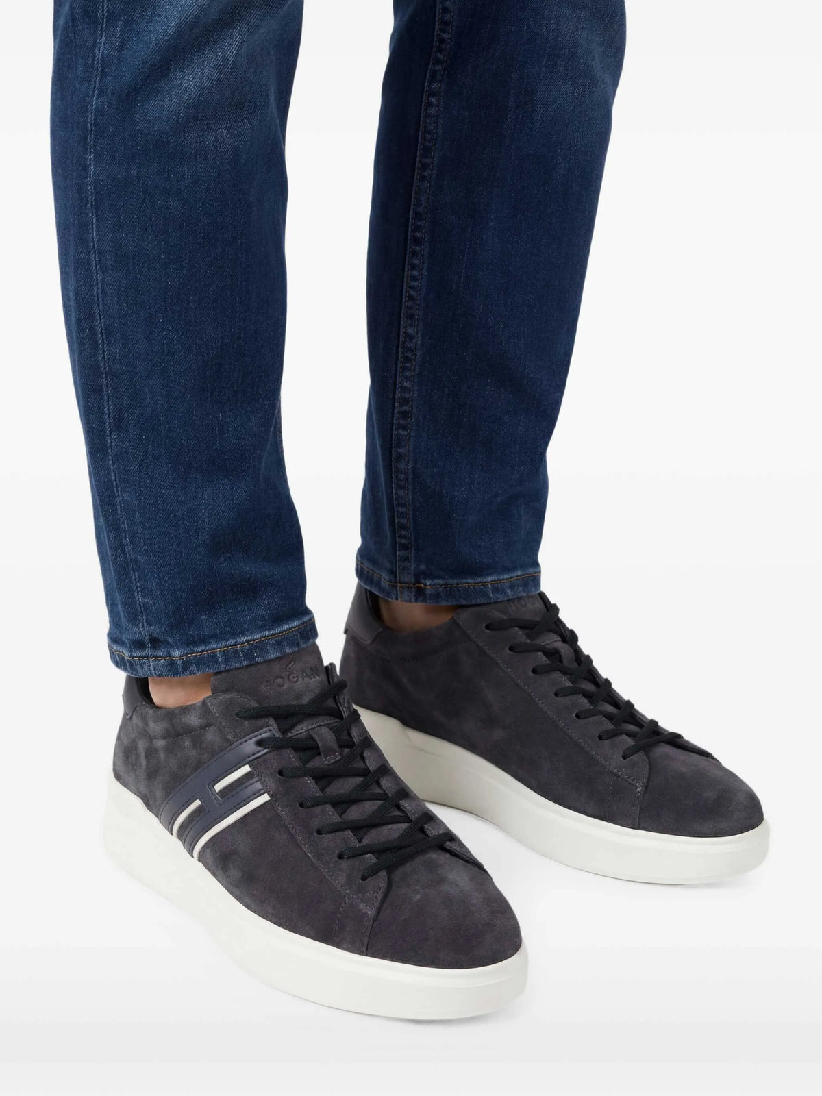 H580 sneakers