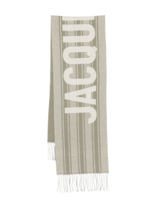 striped-pattern scarf