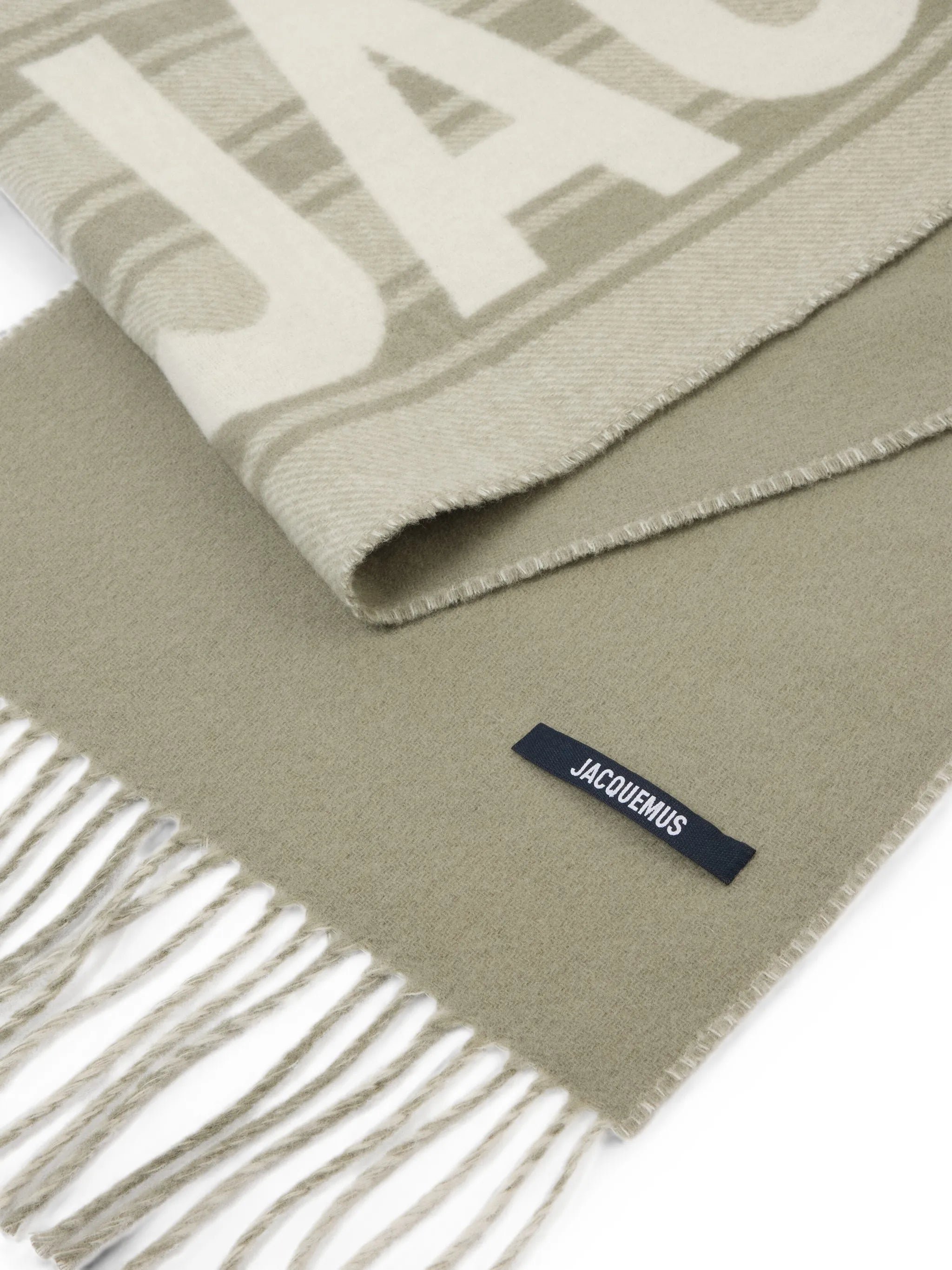 The Jacquemus scarf