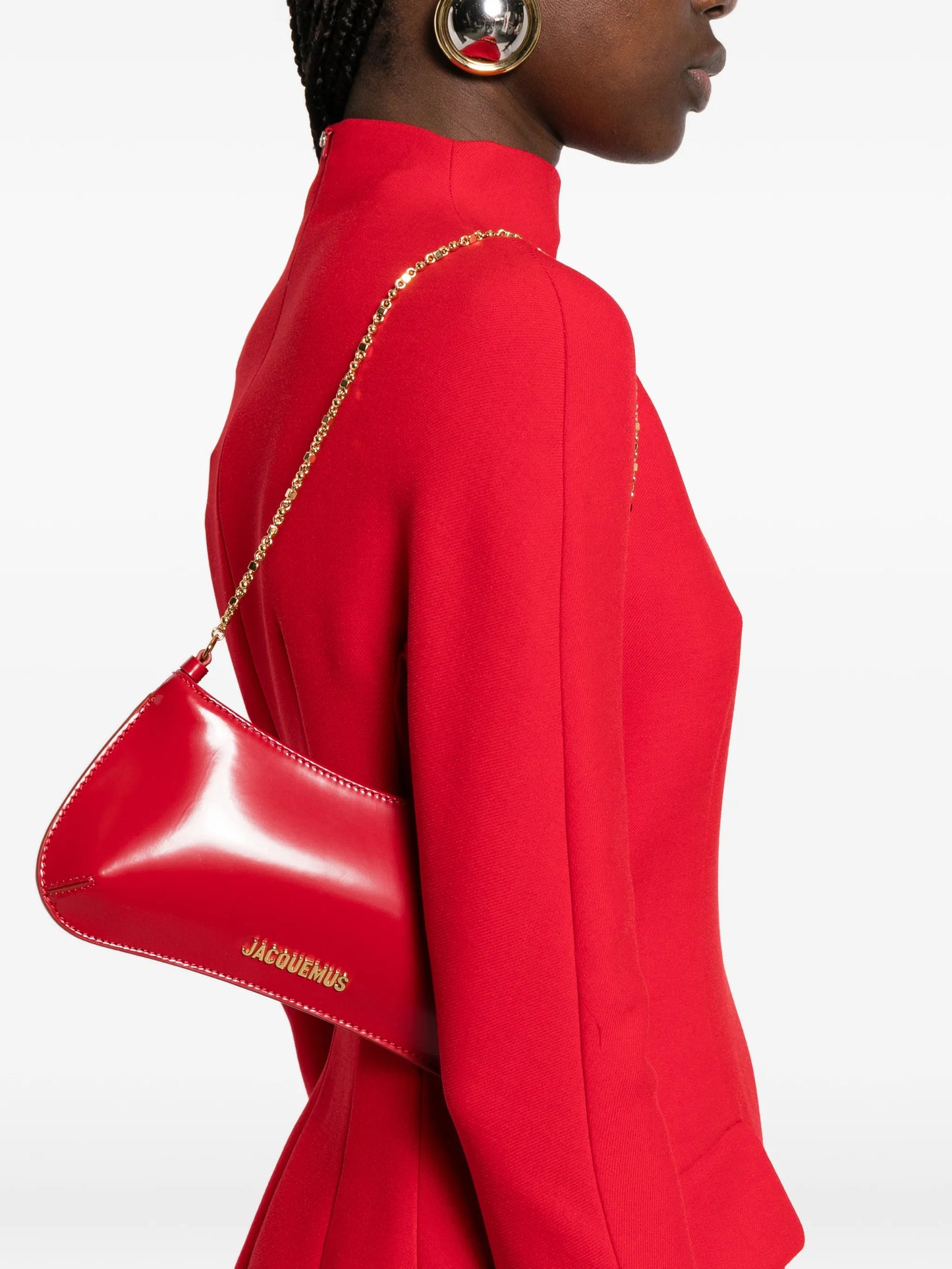 chain-strap glossy shoulder bag