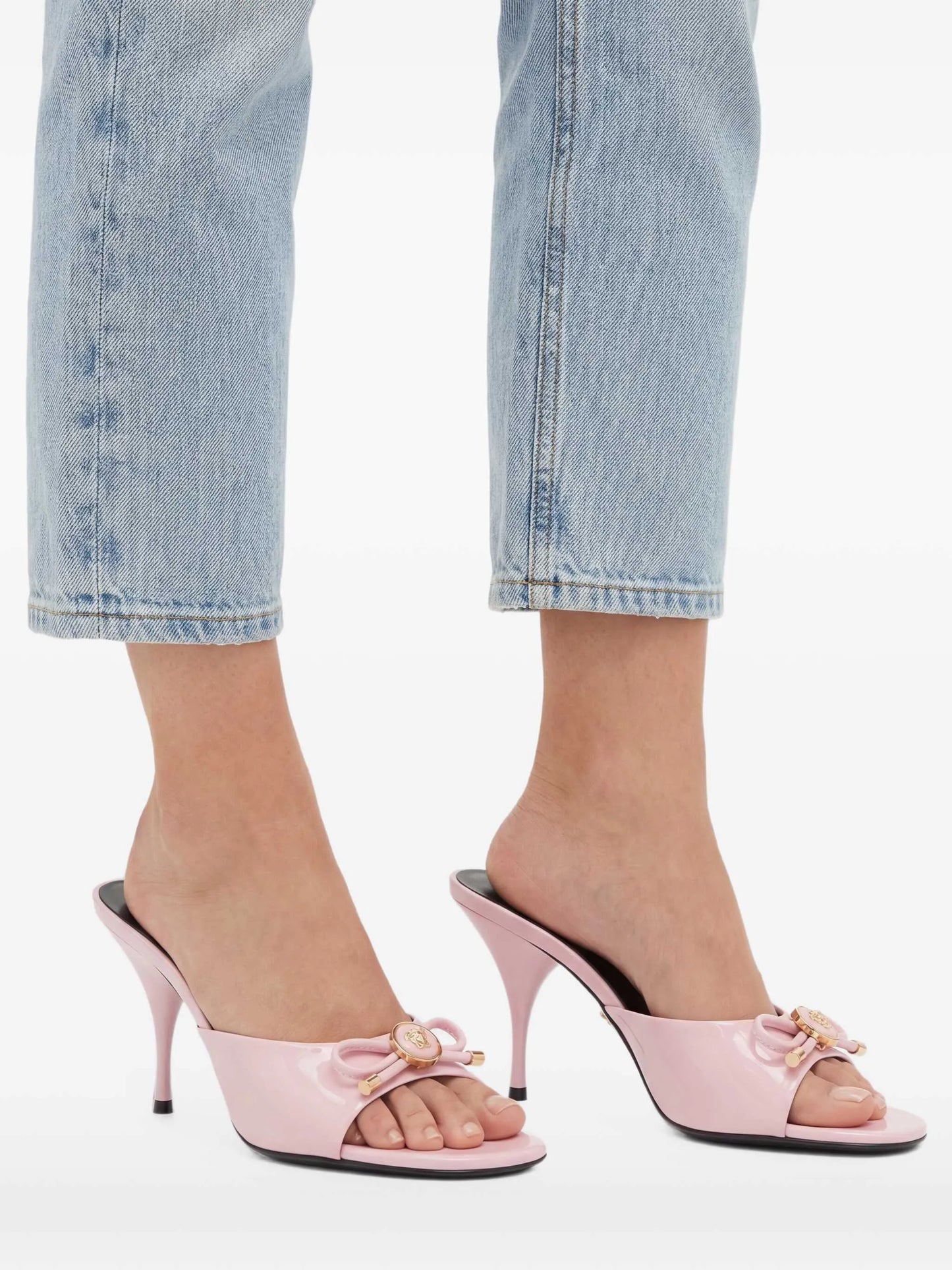 Opera bow patent sandals