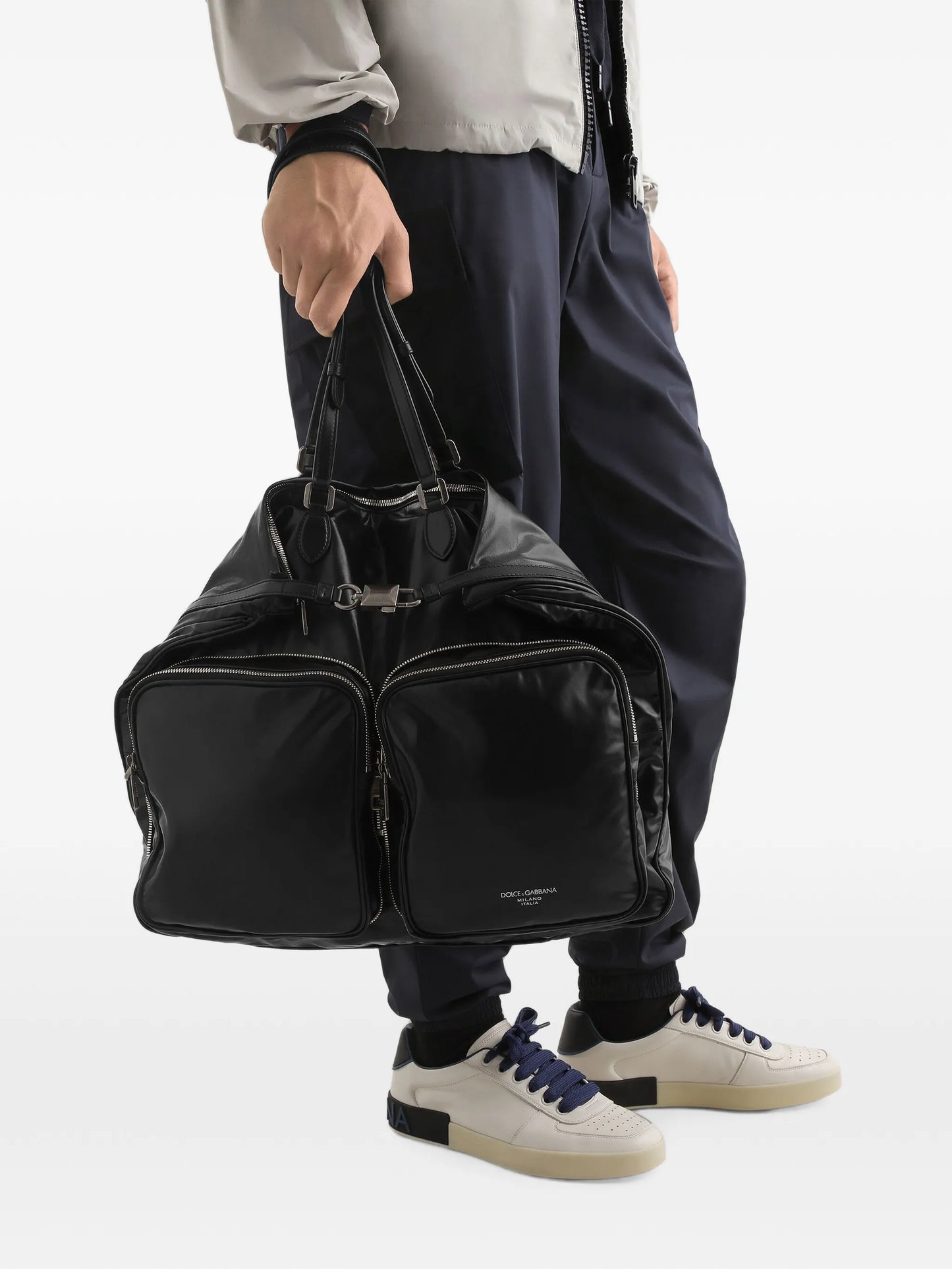zip-pocket shoulder bag