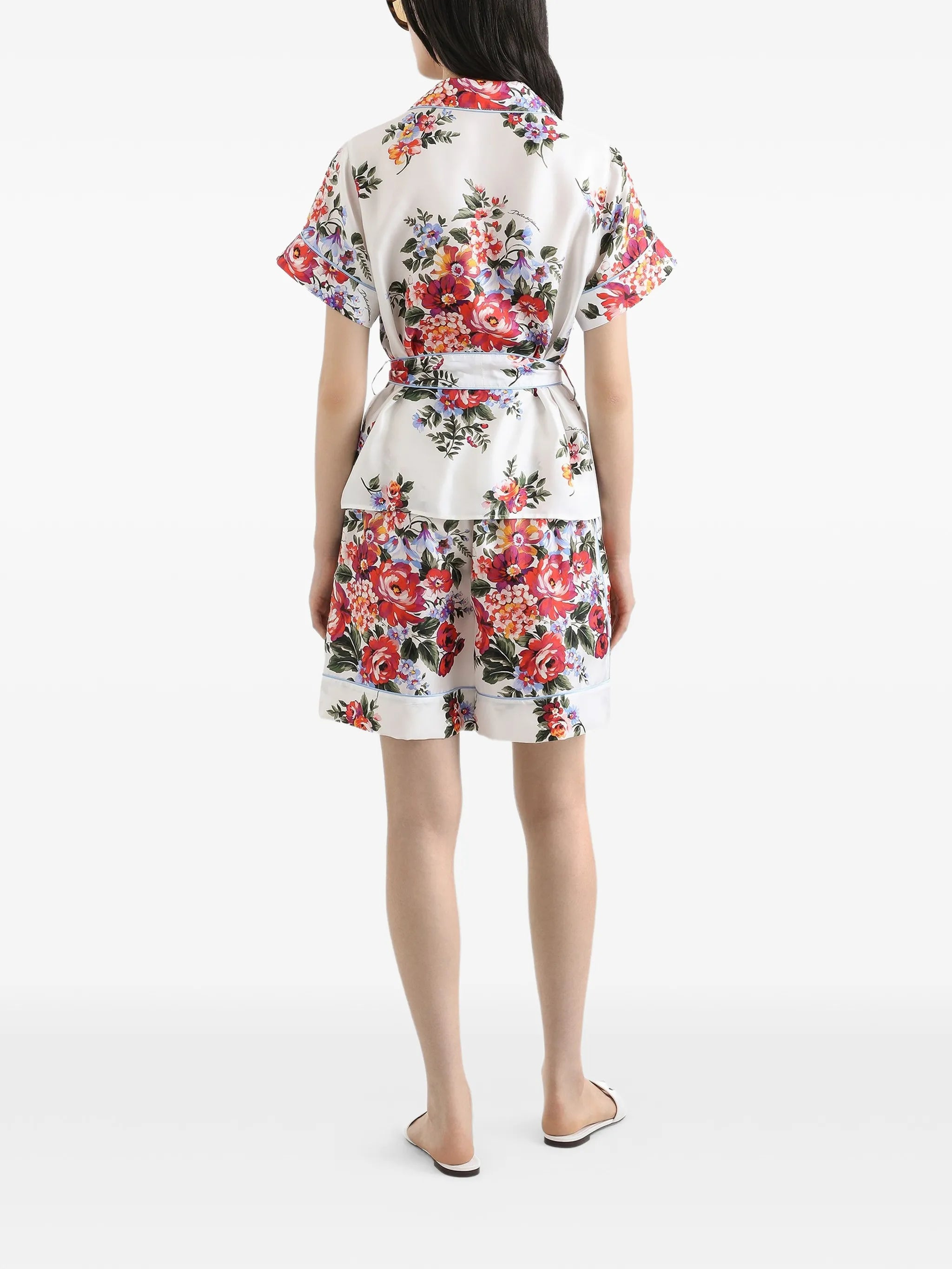 floral-print tie shorts