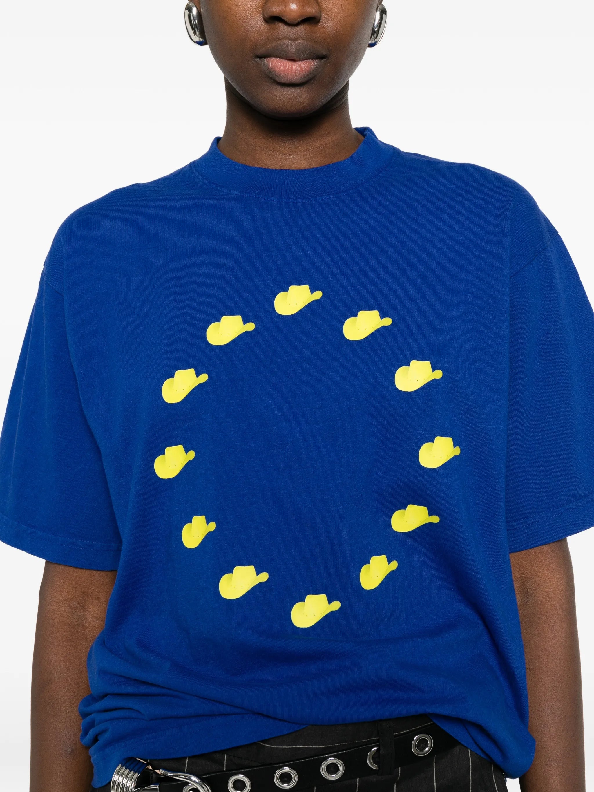 graphic-print T-shirt